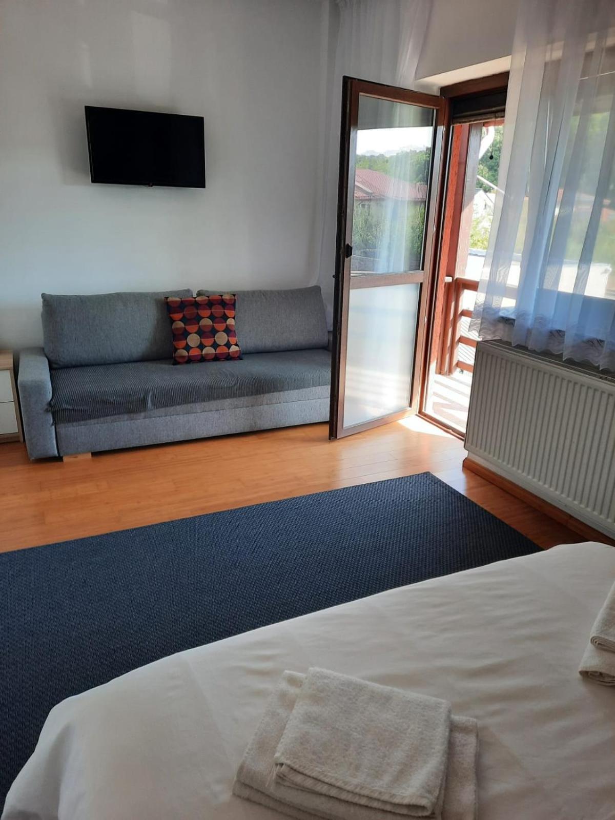 Two-Bedroom Apartment - Photo 4