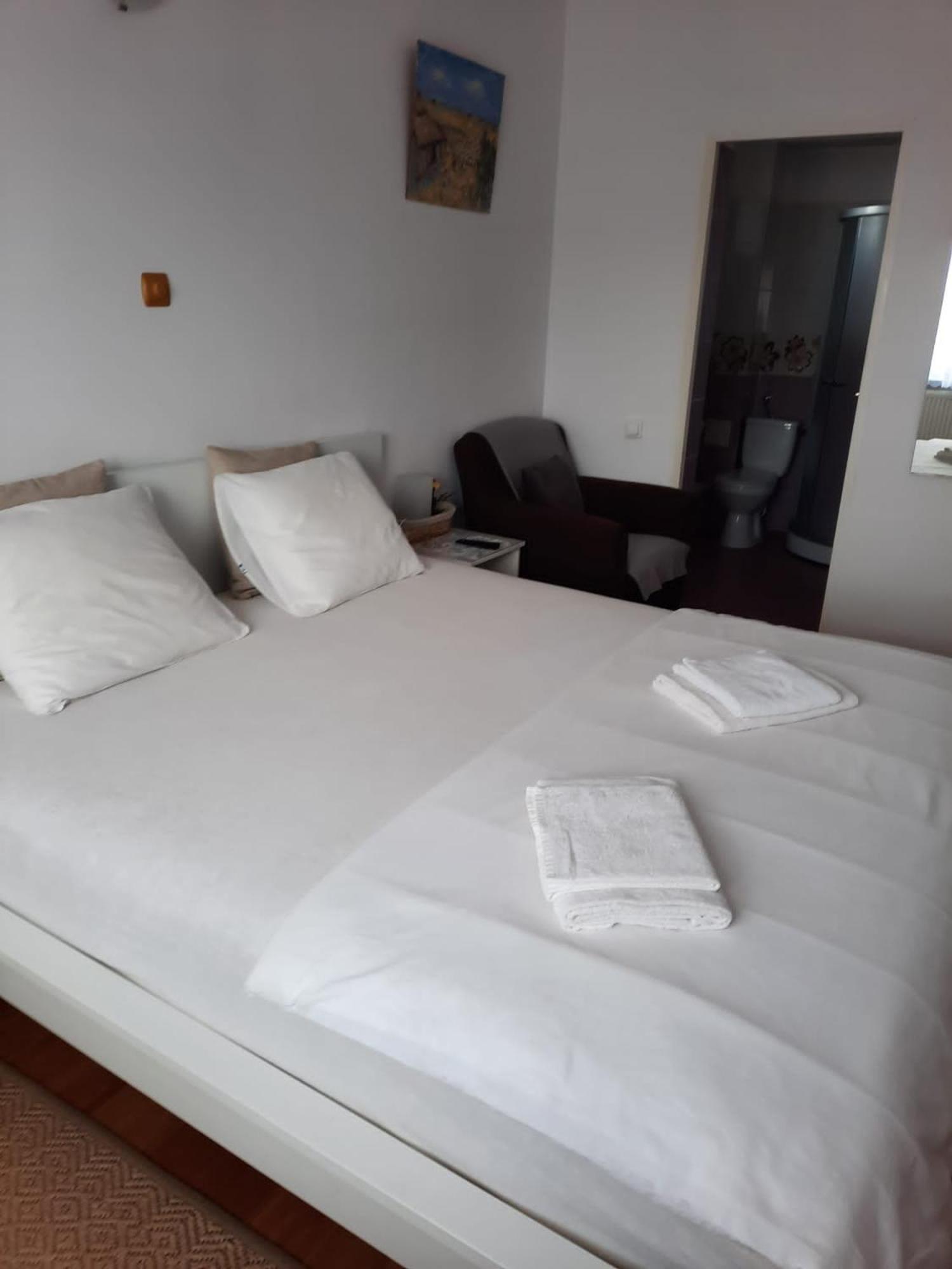 Deluxe Room - Photo 2