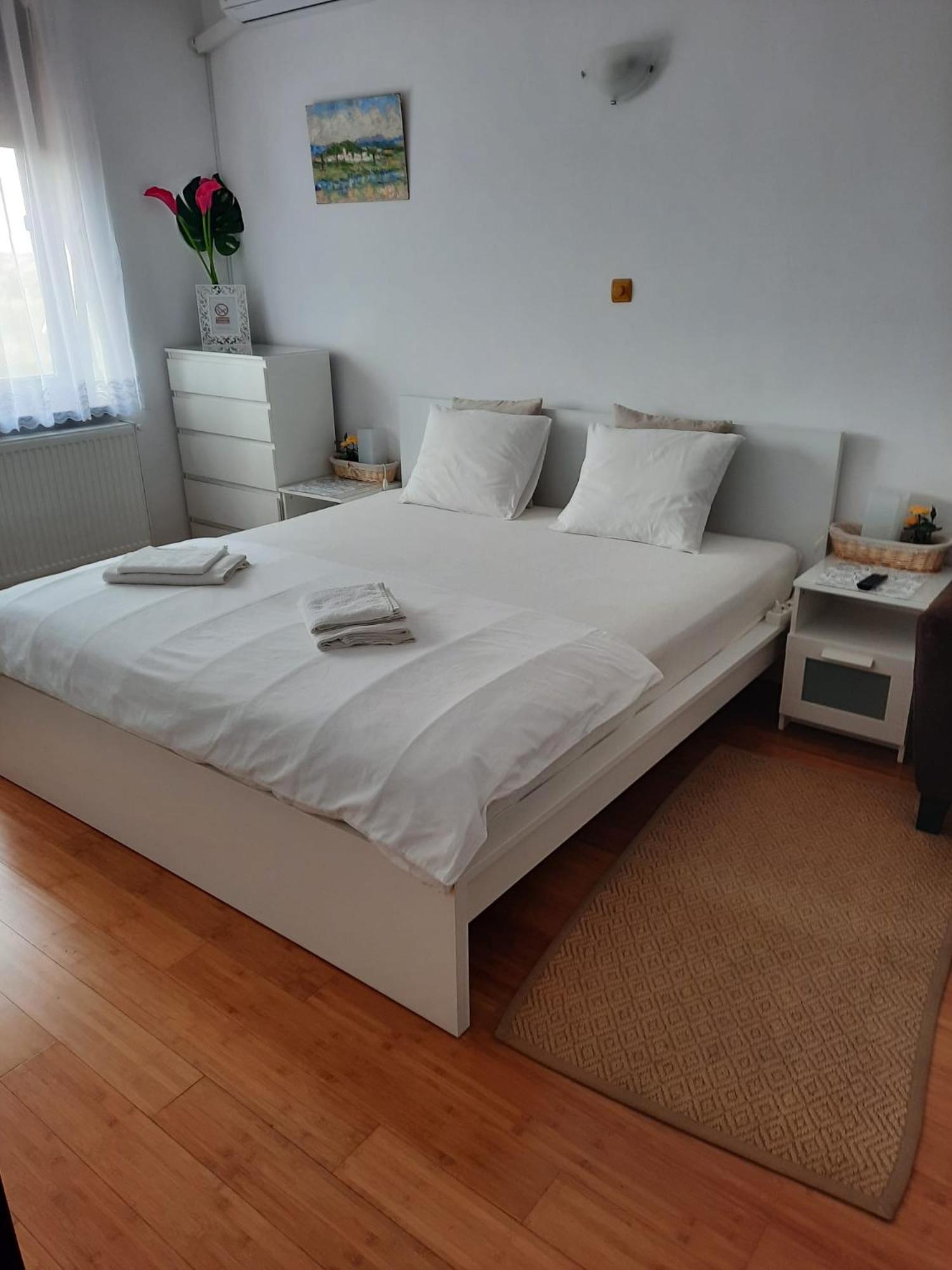 Deluxe Room - Photo 1