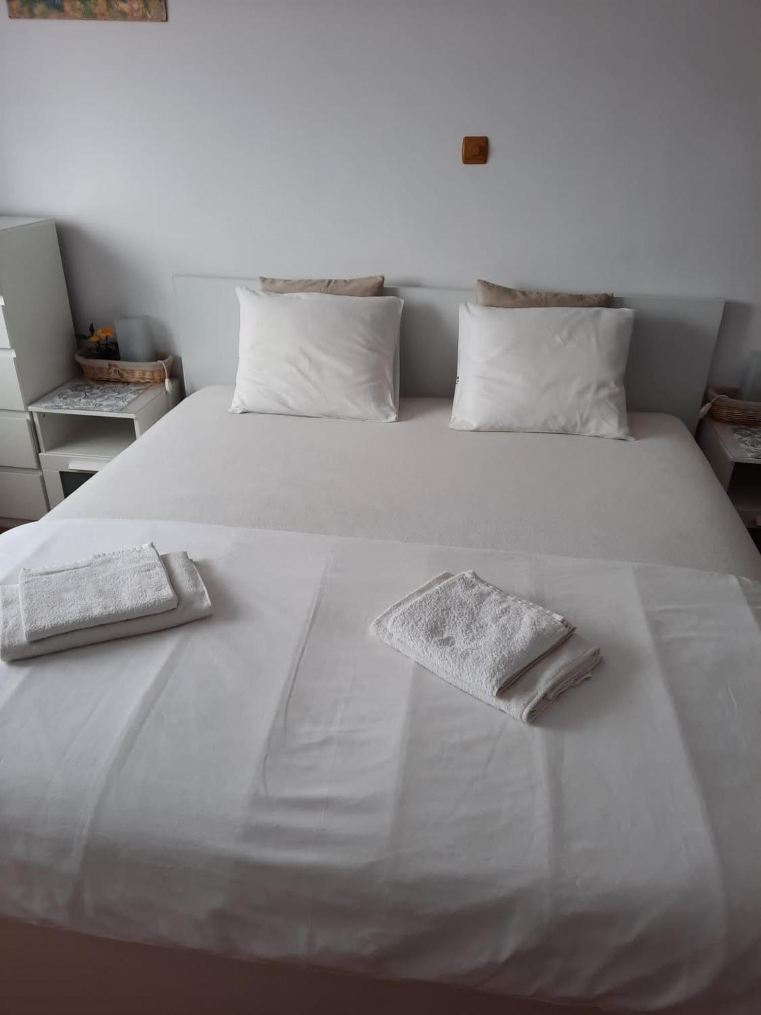Deluxe Room - Photo 3