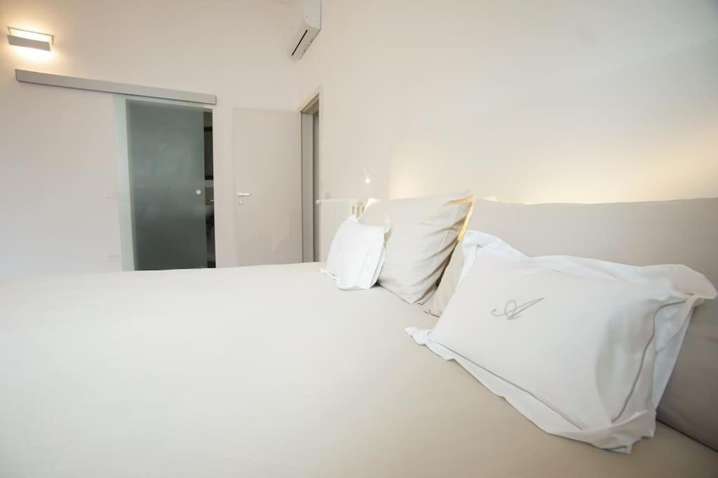 Four-Bedroom Deluxe Apartment