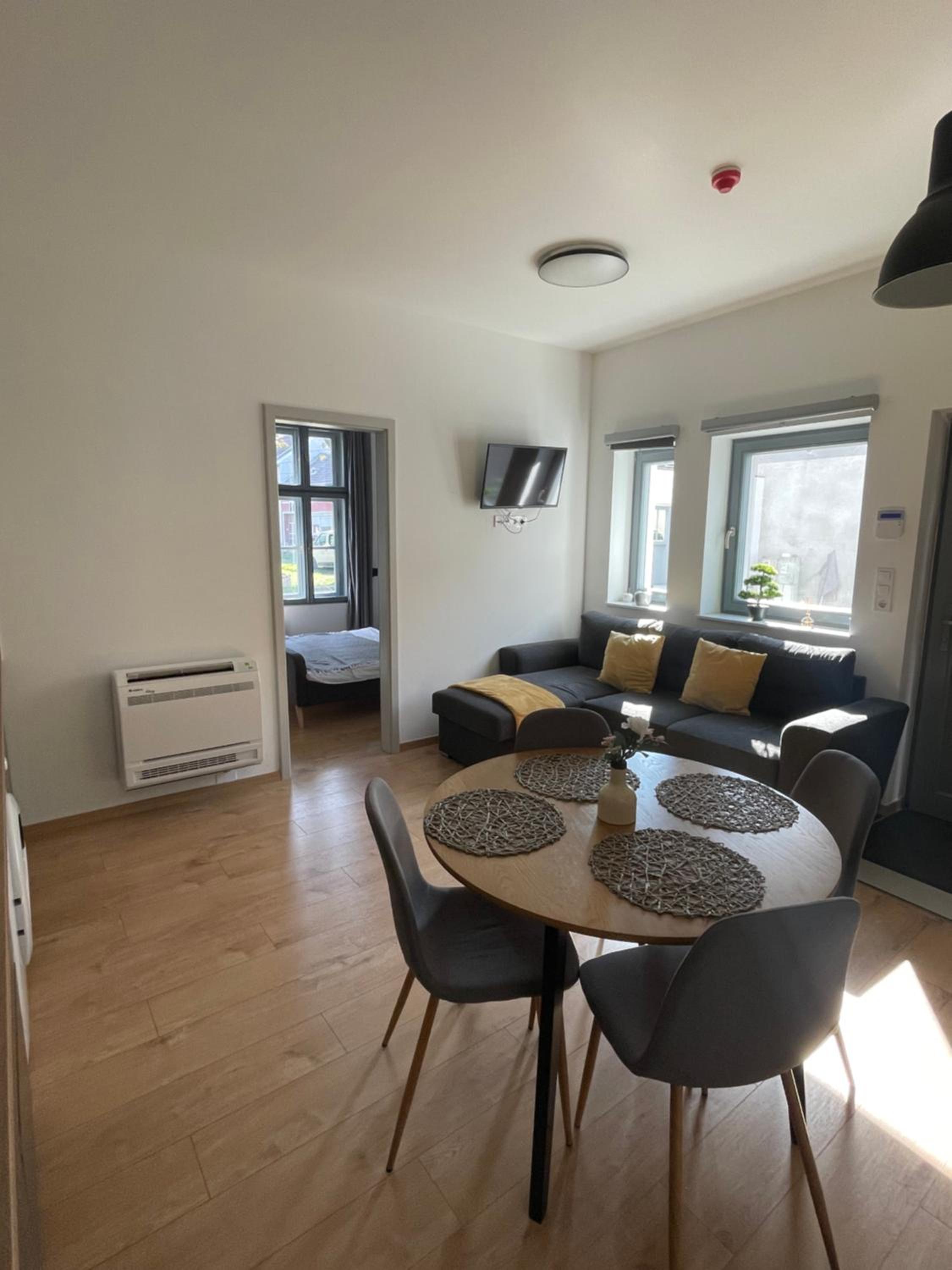 One-Bedroom Apartment - Photo 13