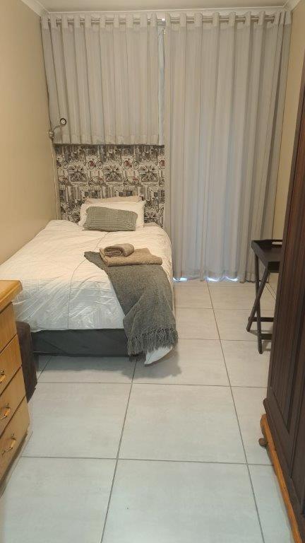 Triple Room with Balcony - Photo 3