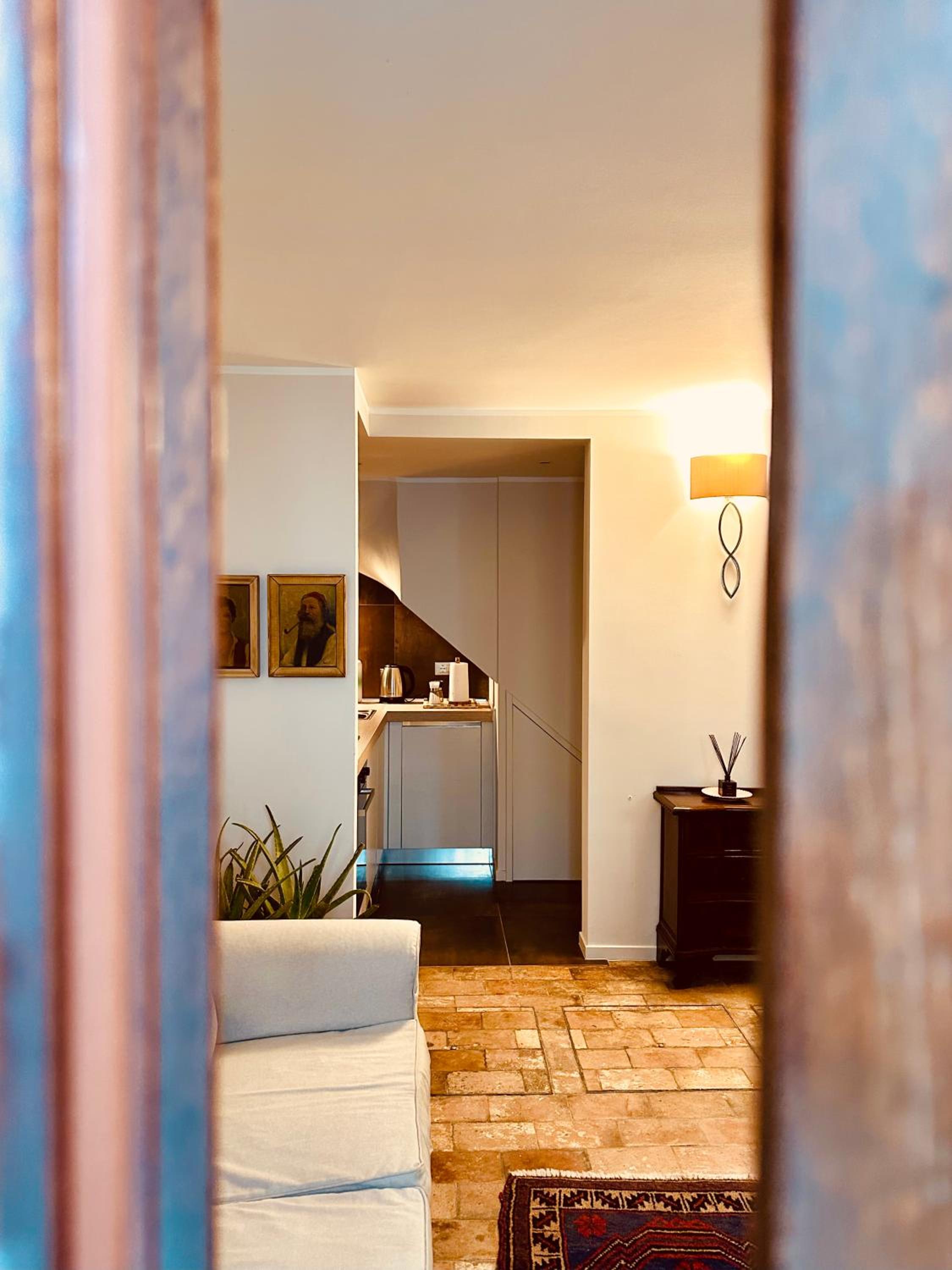 One-Bedroom Apartment - Photo 1