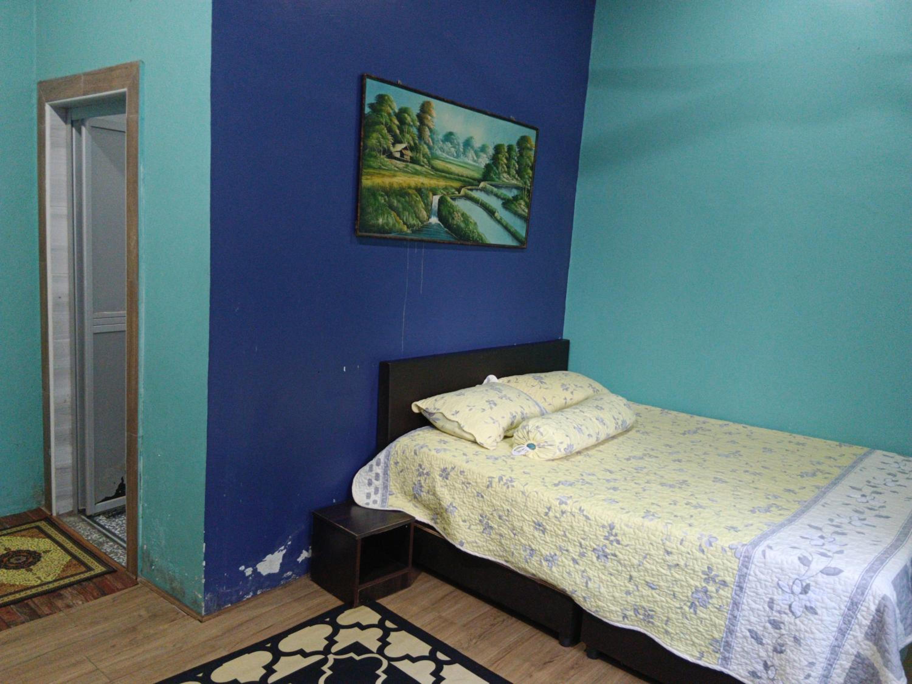Three-Bedroom House photo 2