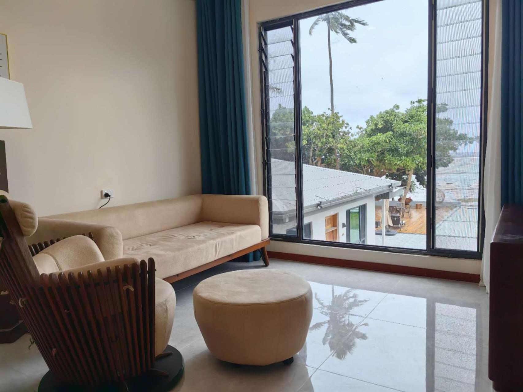 Deluxe Sea View Suite