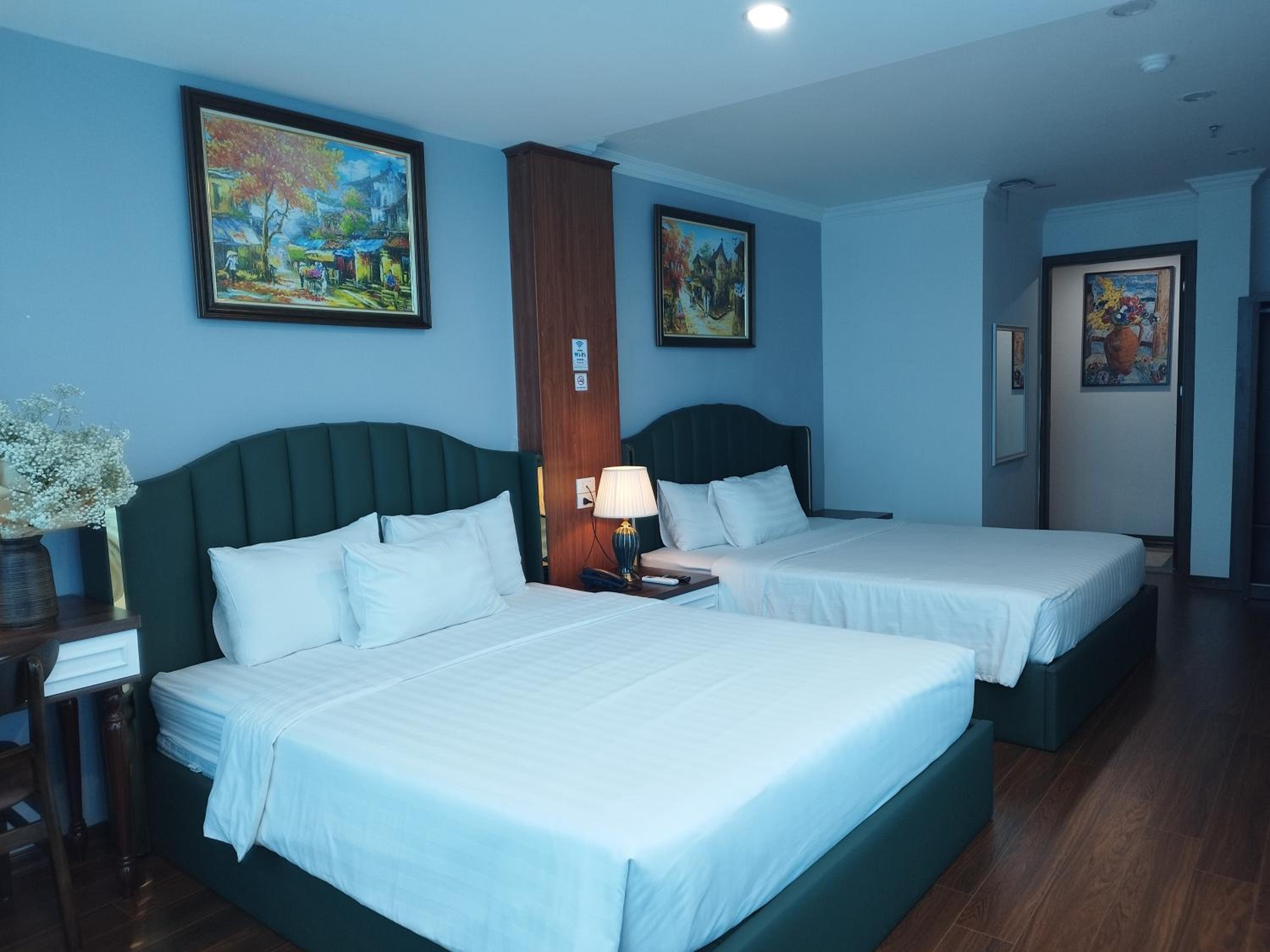 Twin Room with City View