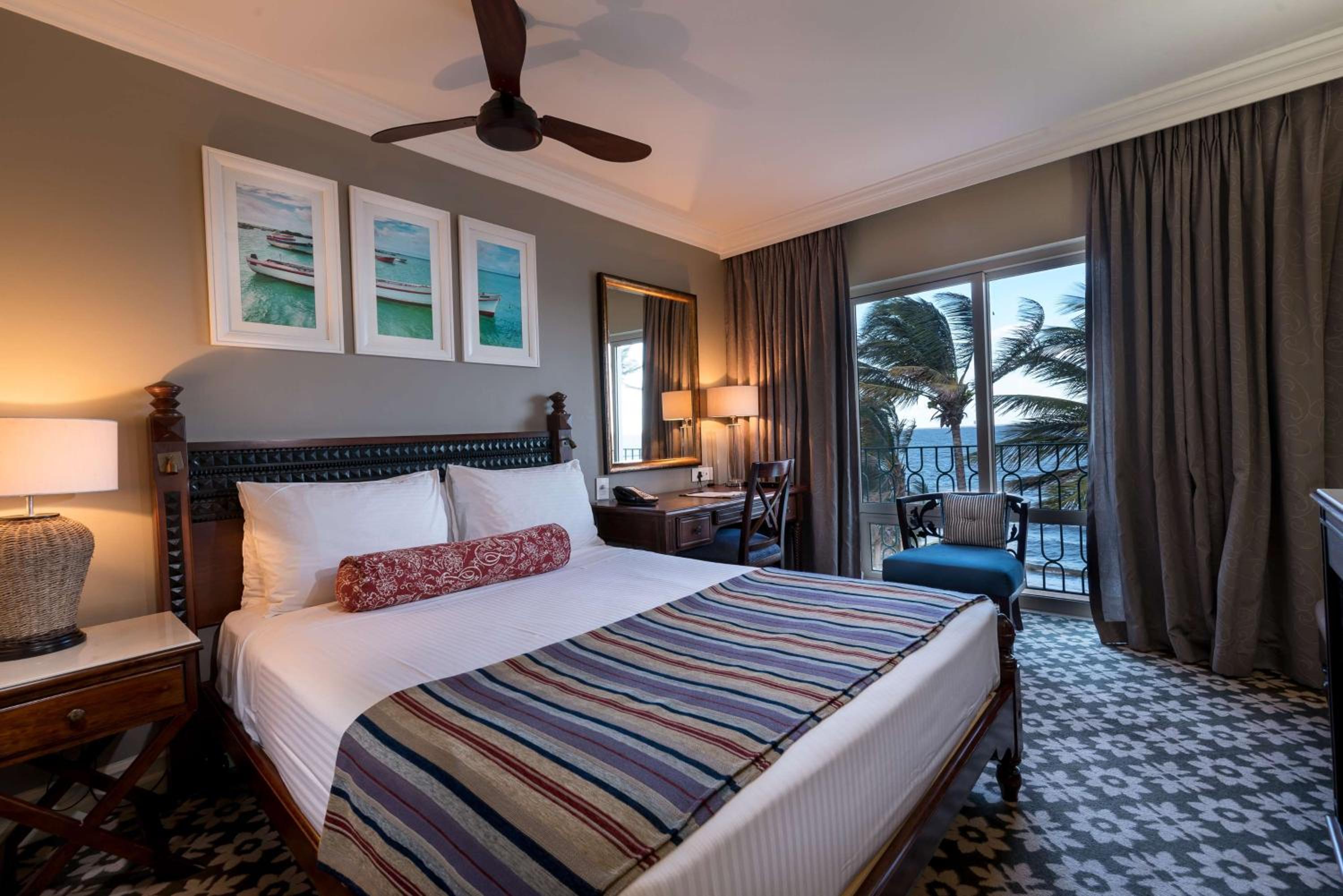 Superior Room 1 Queen Bed Non Smoking