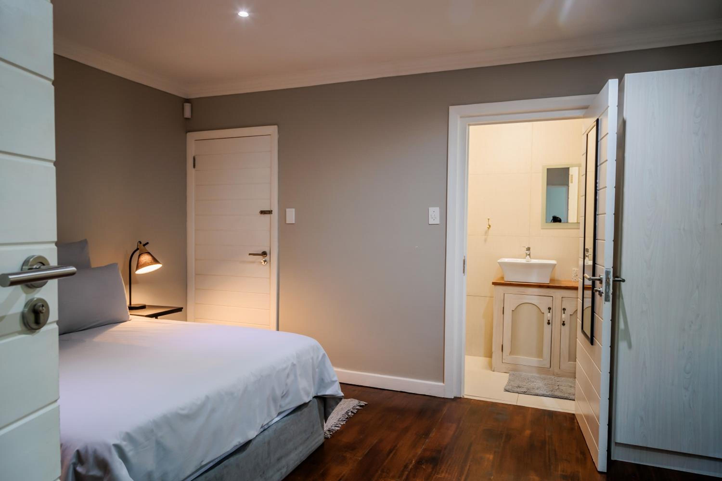 Deluxe Queen Room photo 3