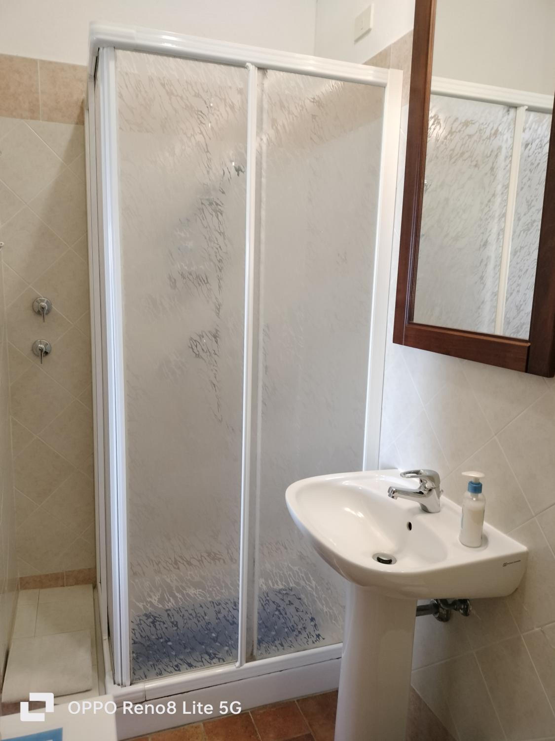 Triple Room with Private Bathroom - Photo 13