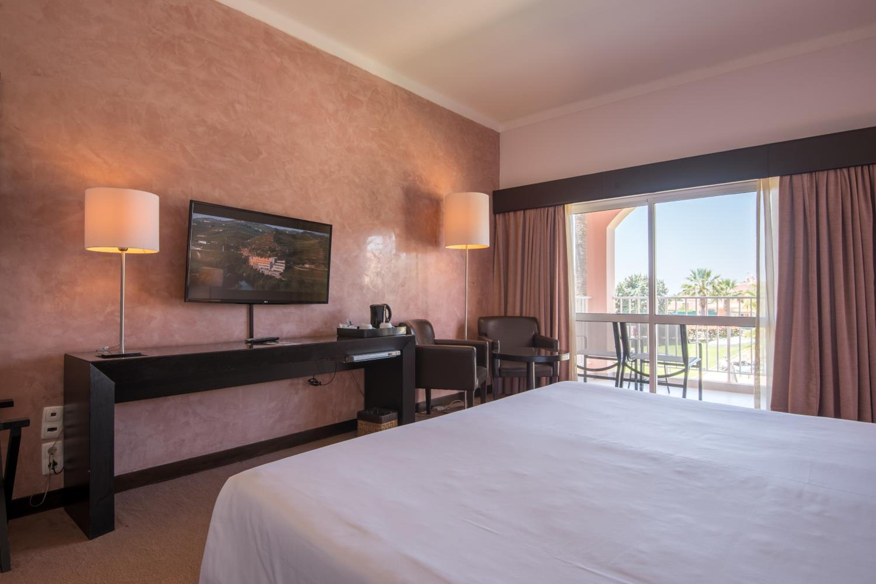 Double or Twin Room with Pool View - Photo 1