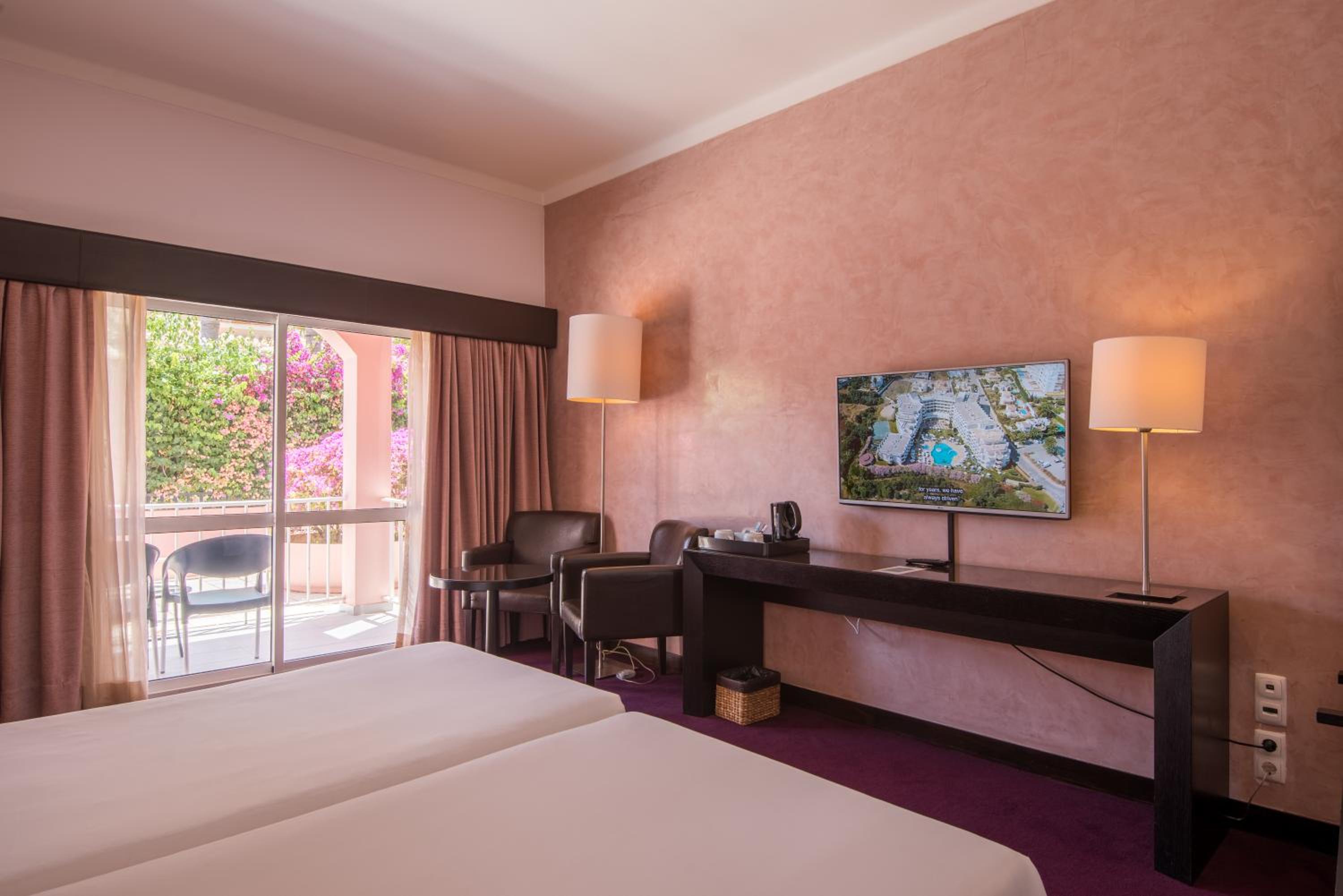 Double or Twin Room - Photo 1