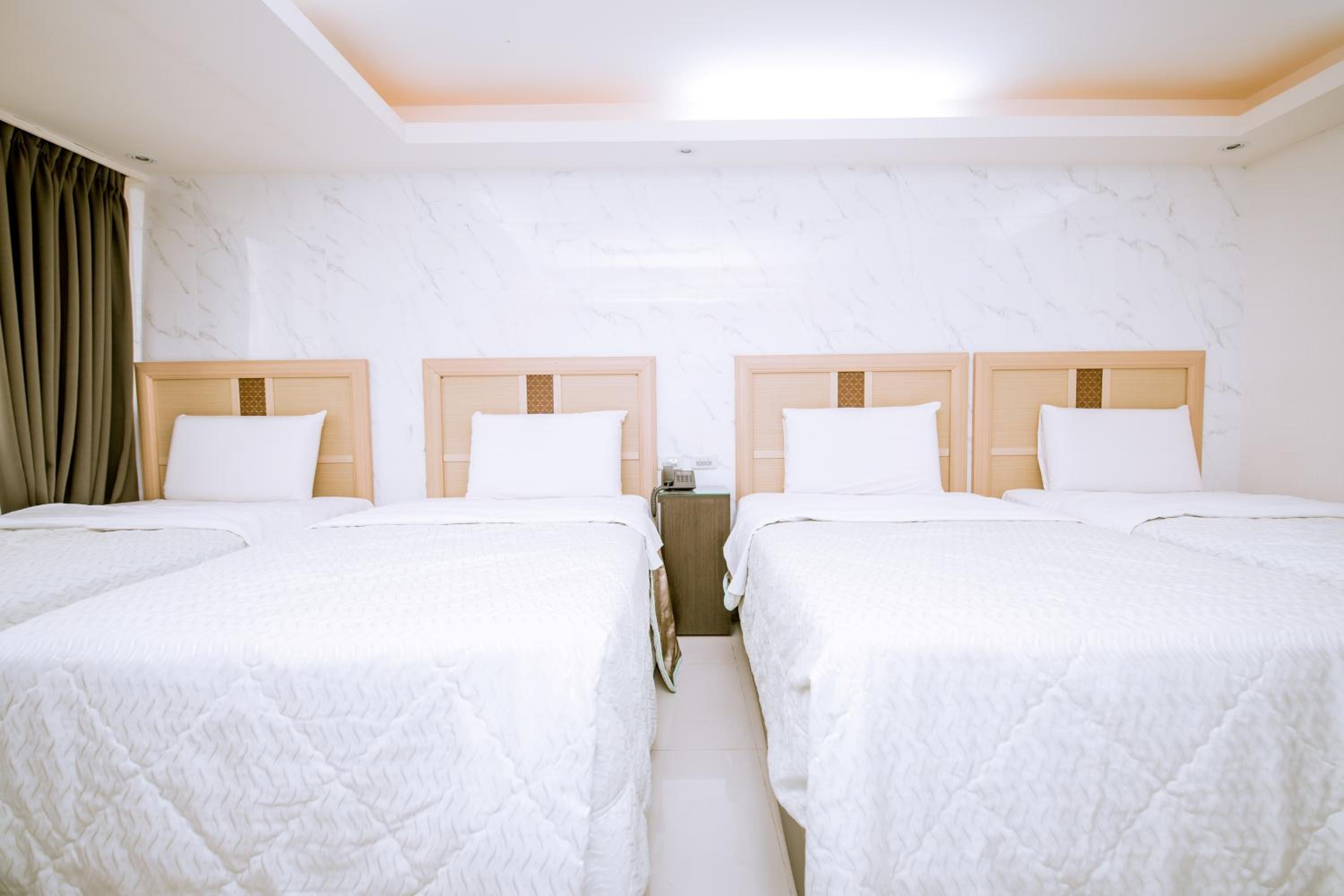 Exquisite Quadruple Room