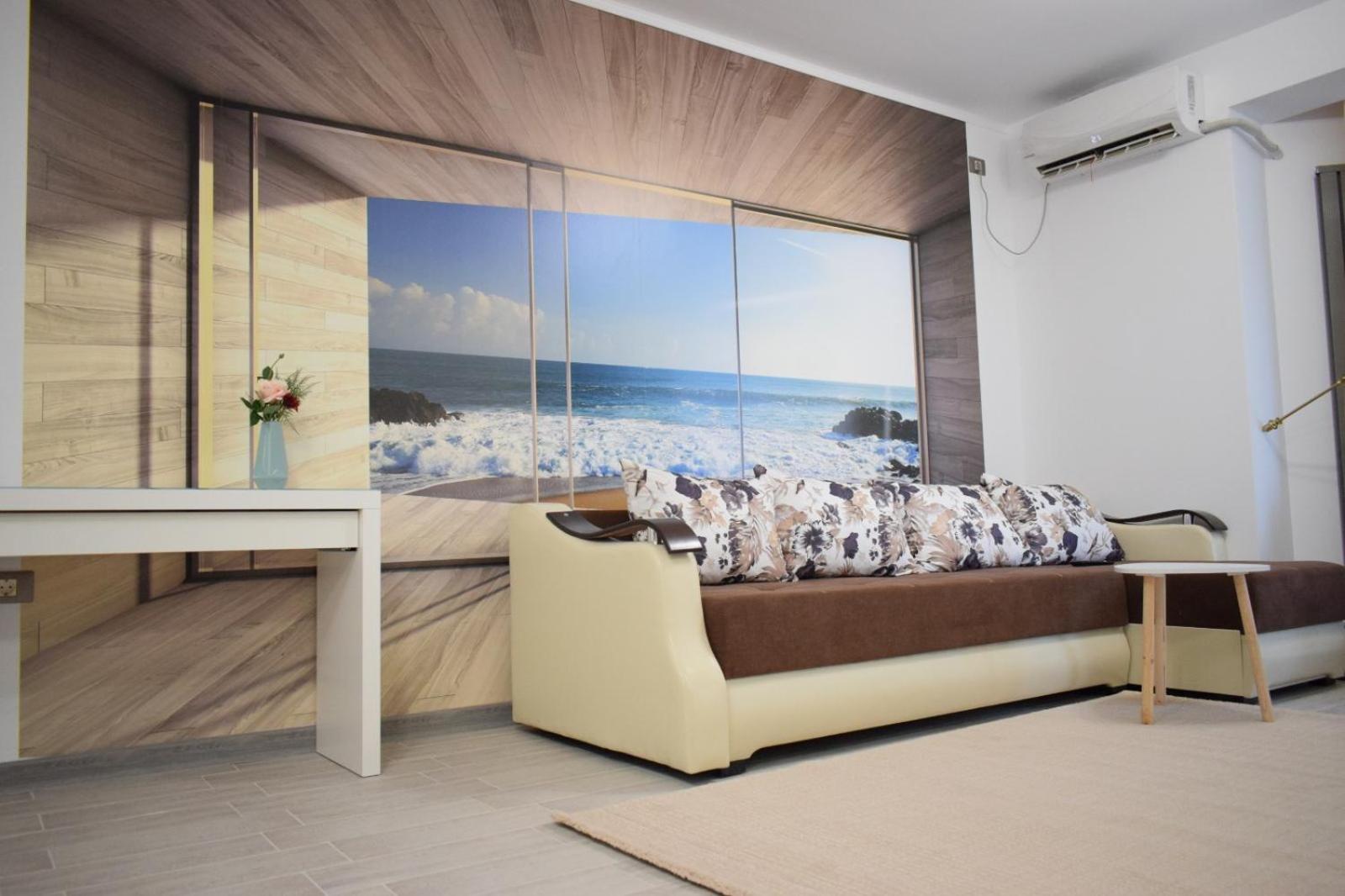 One-Bedroom Apartment with Sea View and Balcony