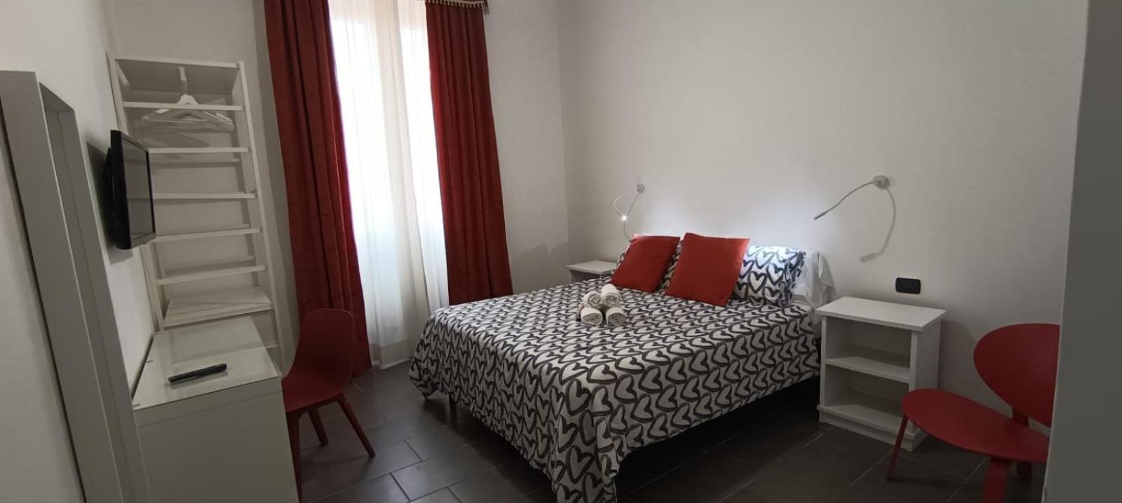 Double Room with Shared Bathroom photo 2
