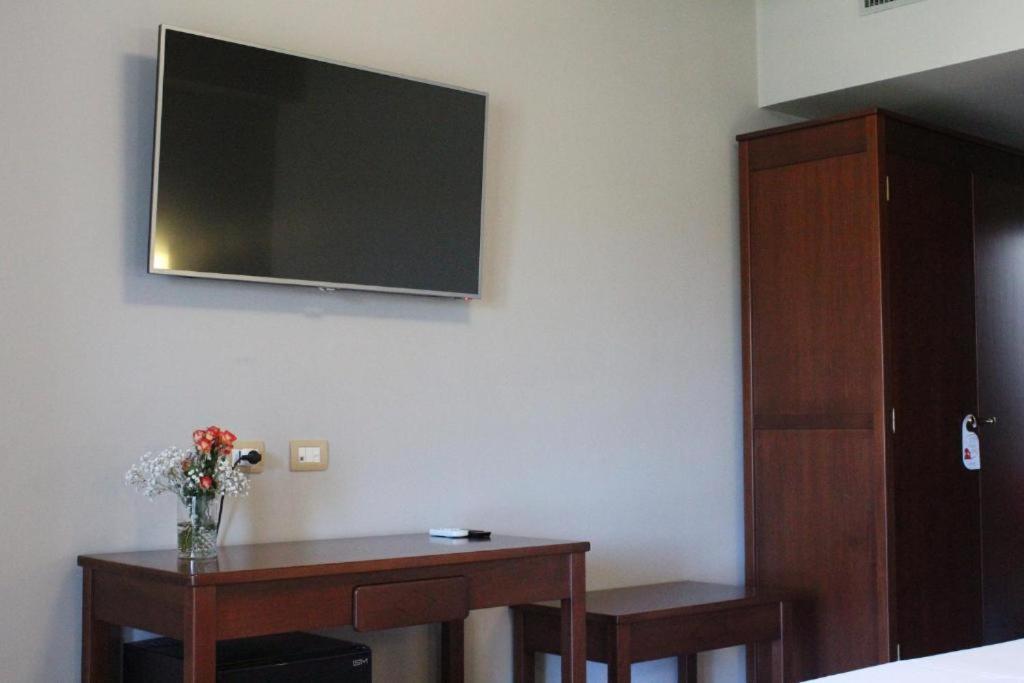 Double Room With Balcony - Photo 2