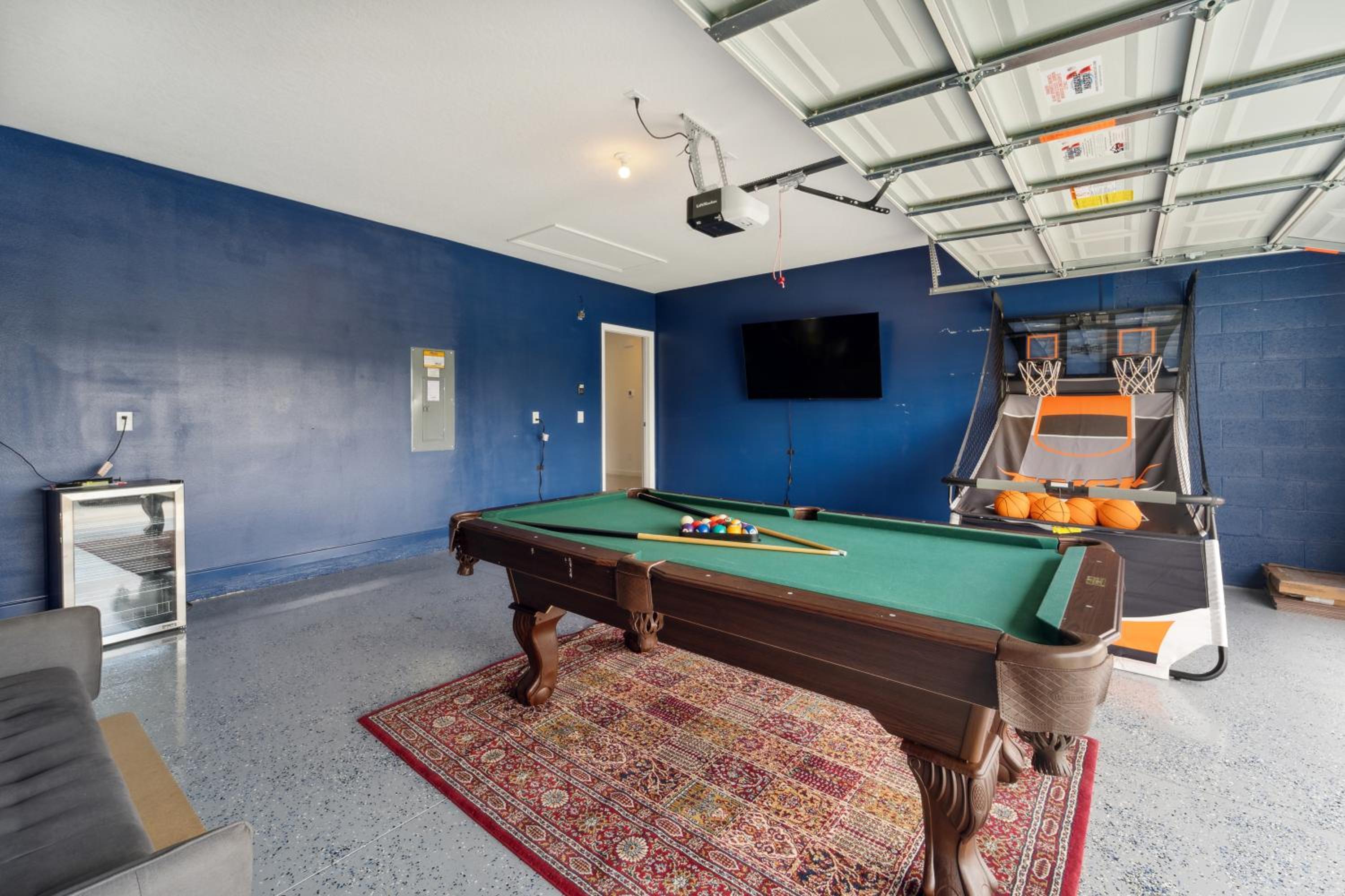 Four-Bedroom House photo 2