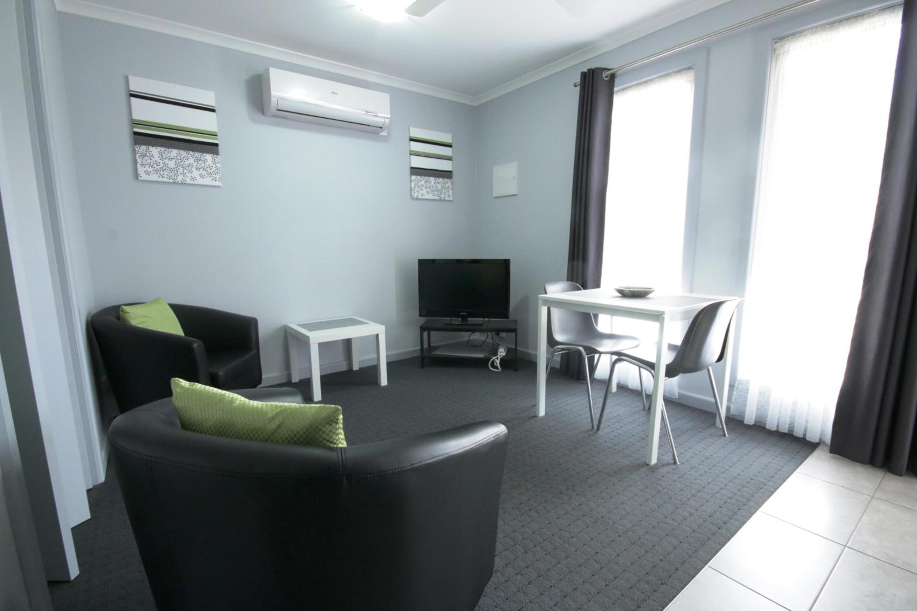 One-Bedroom Villa - Photo 5