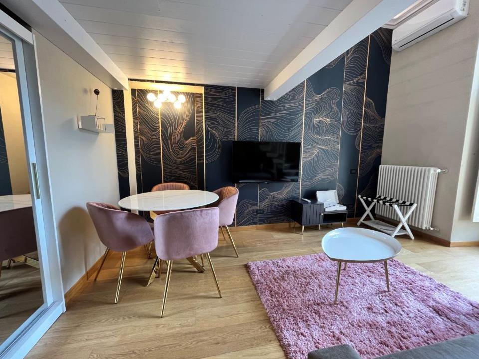 Deluxe Apartment photo 1
