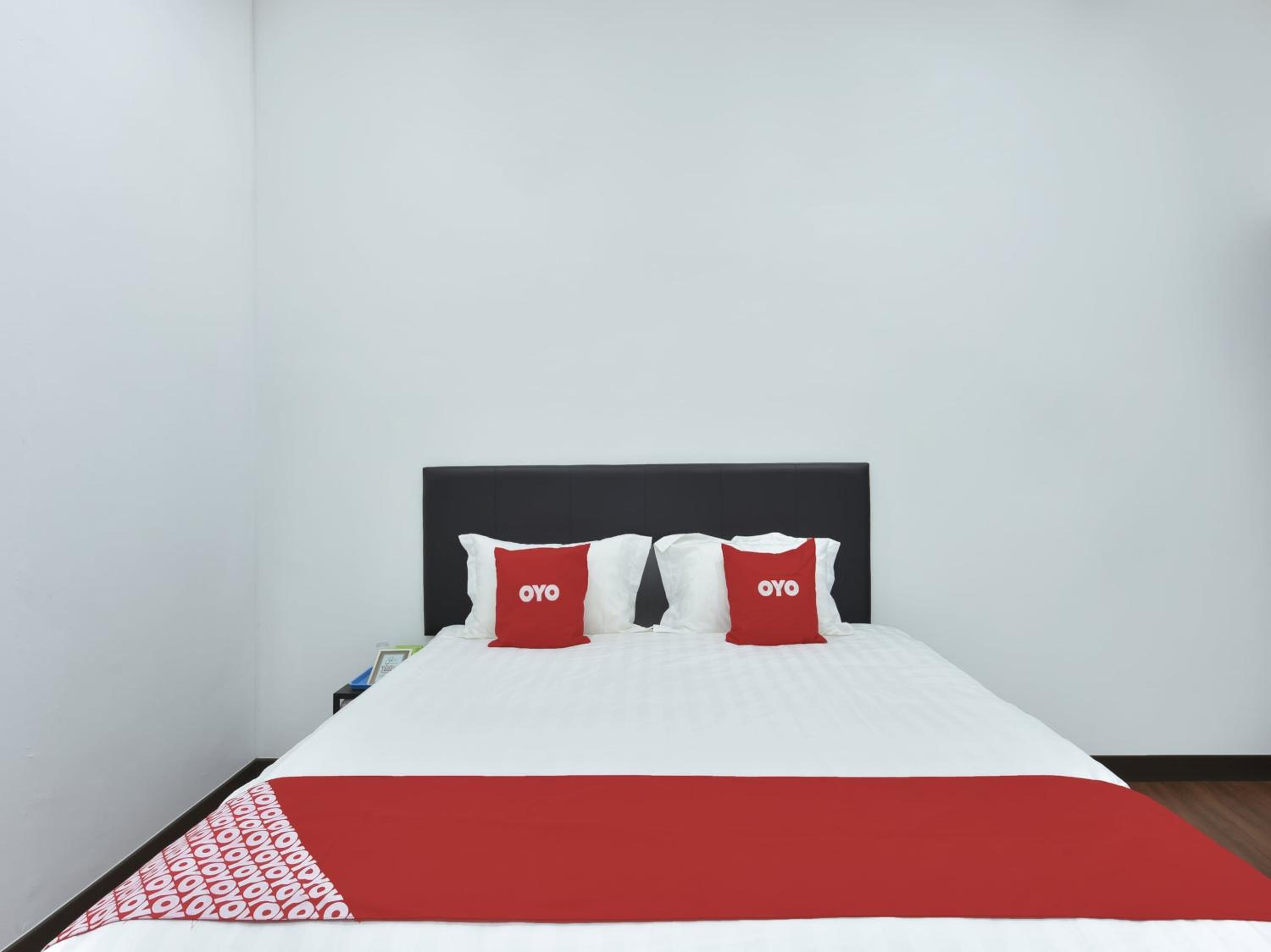 Standard King Room - Photo 4