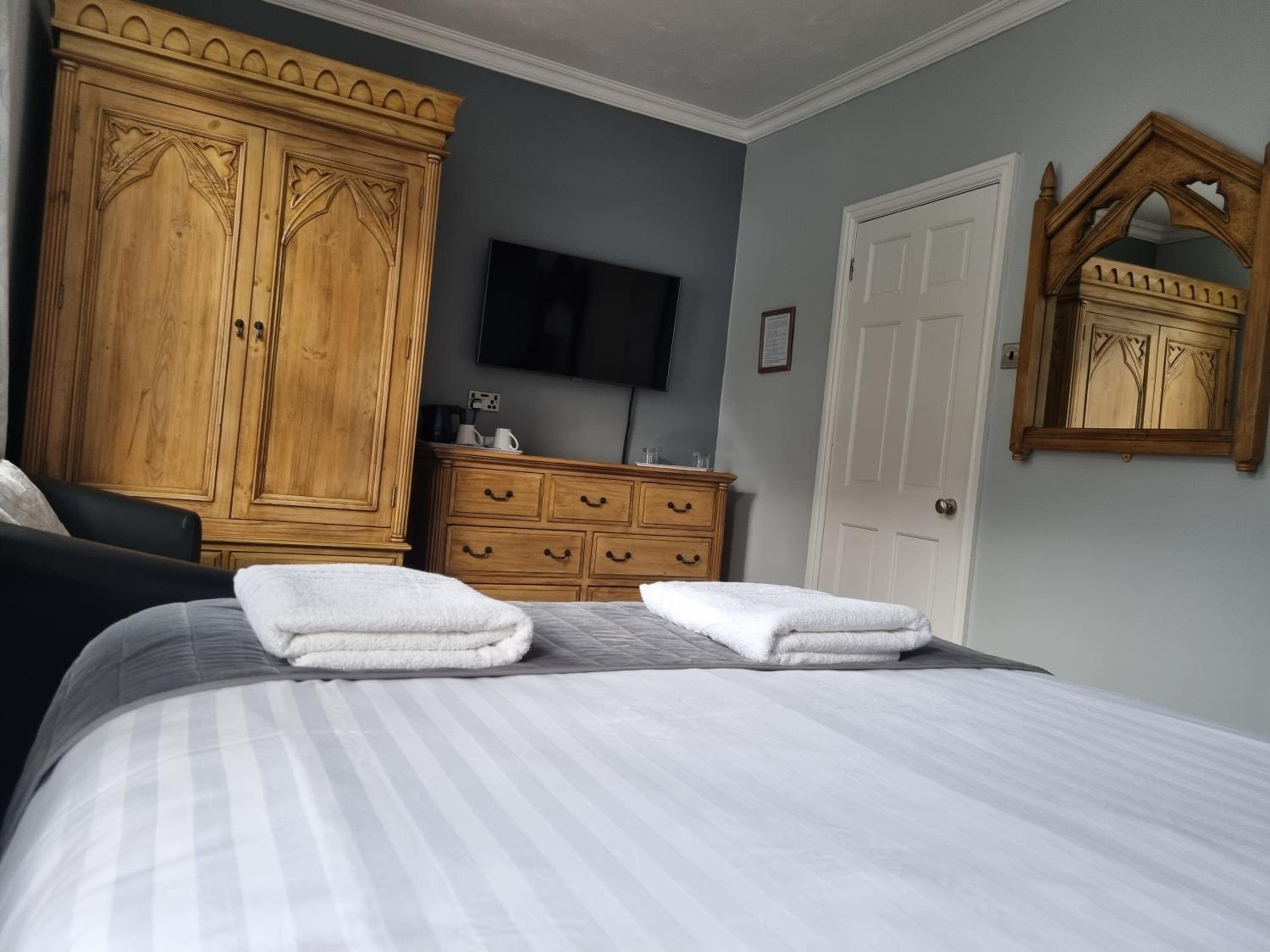 Double Room - Photo 2