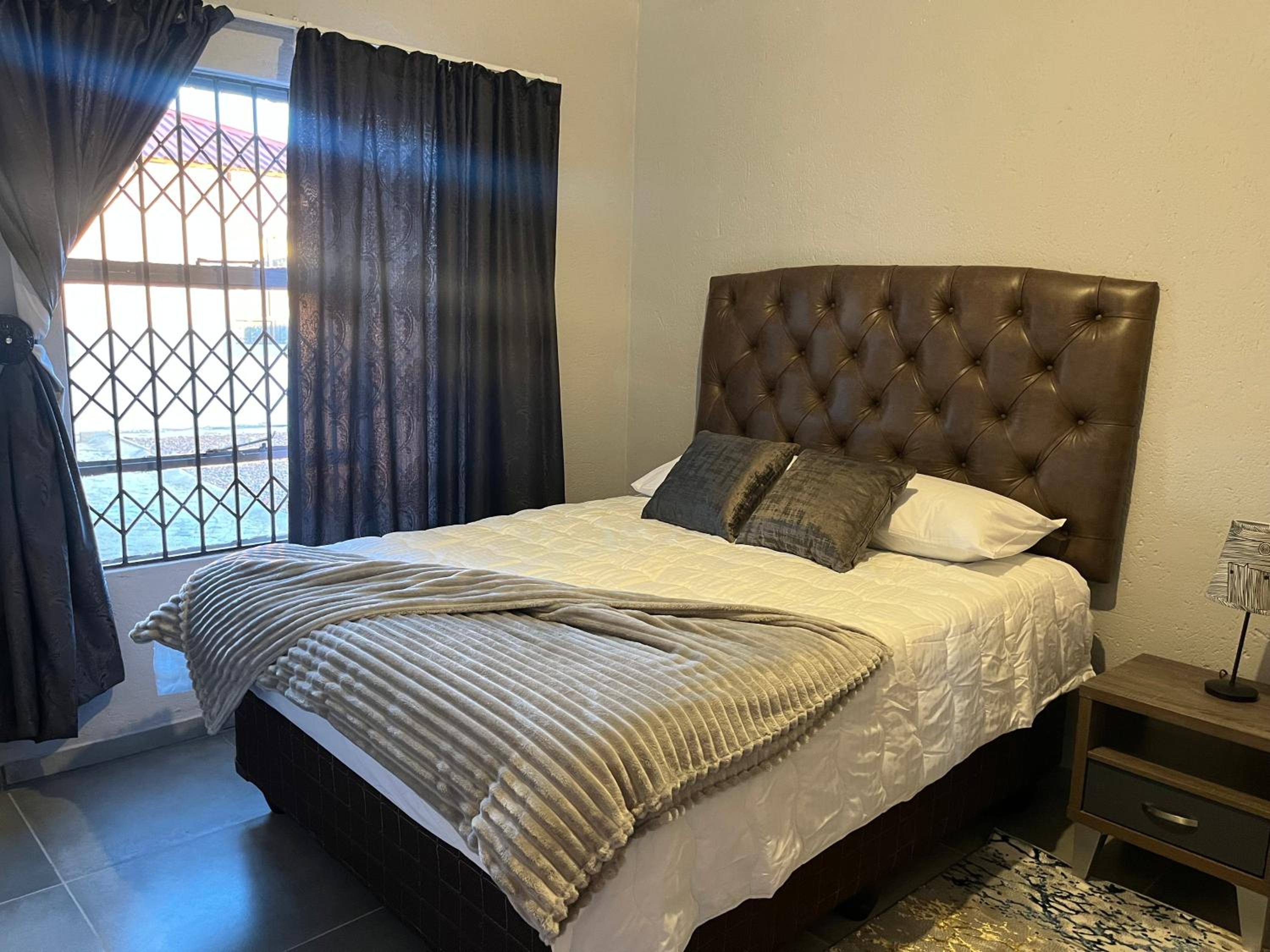 Three-Bedroom Villa photo 1