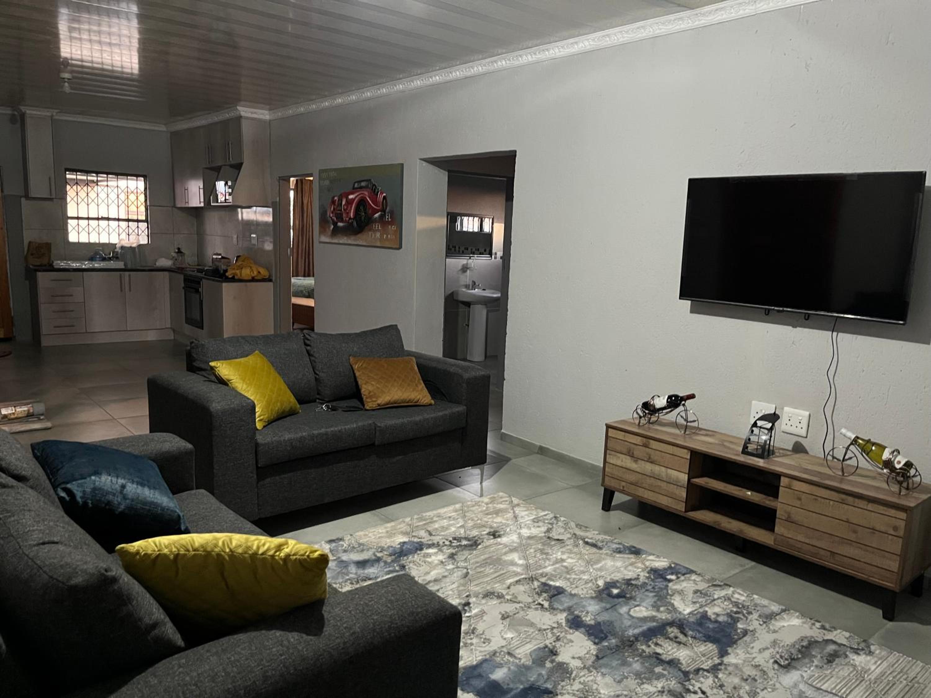 Three-Bedroom Villa photo 2