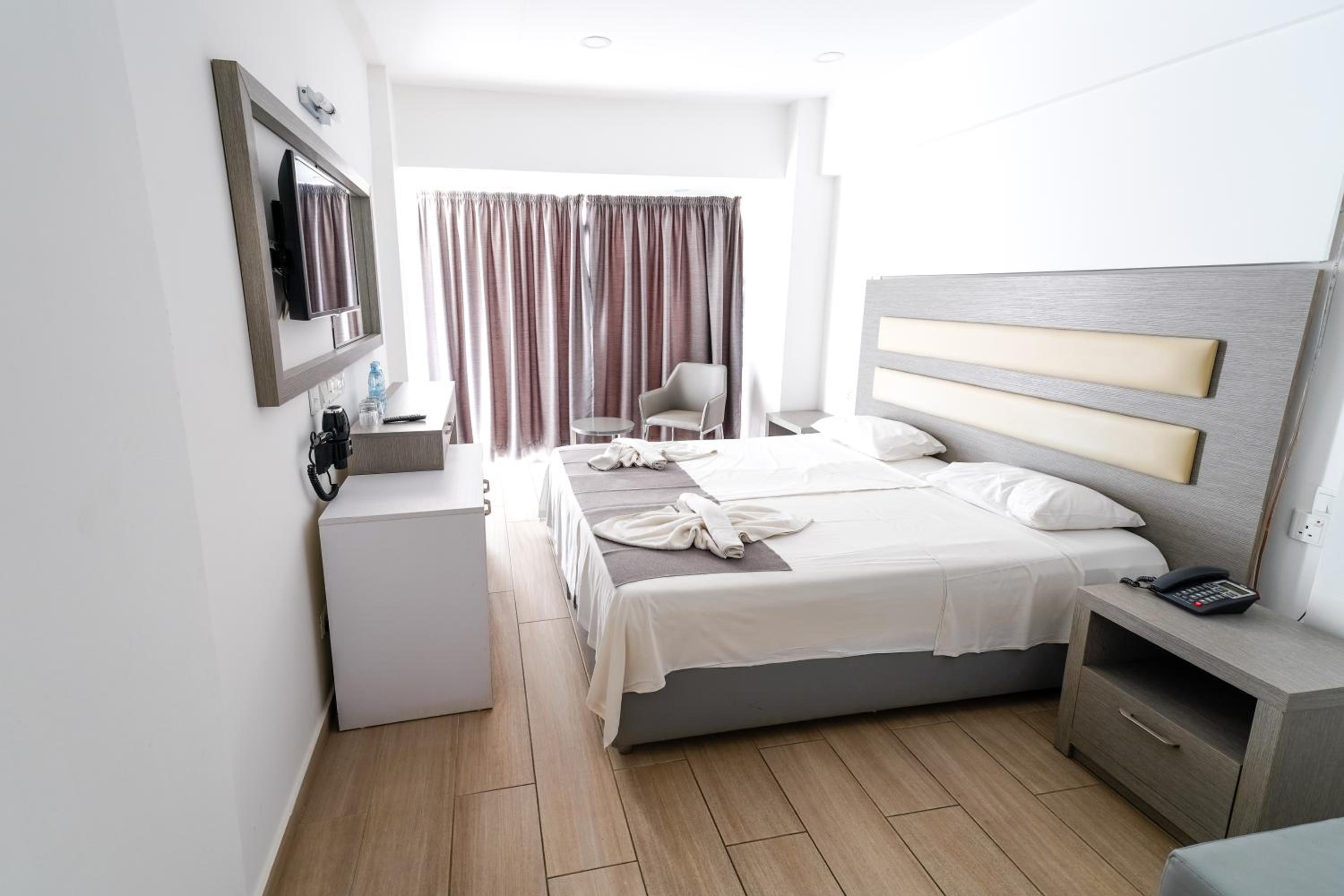 Double or Twin Room with Pool View