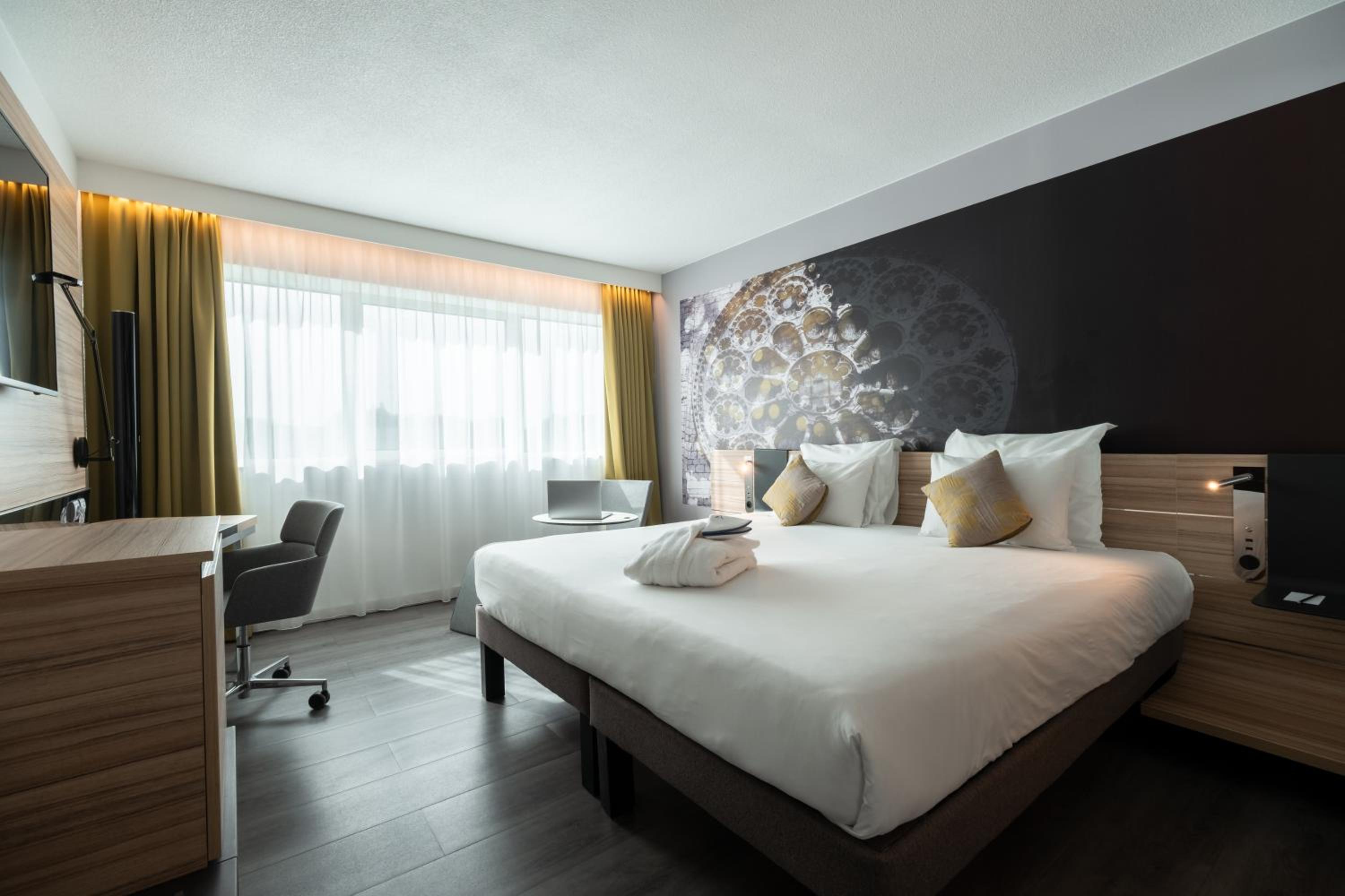 Executive King Room - Photo 3