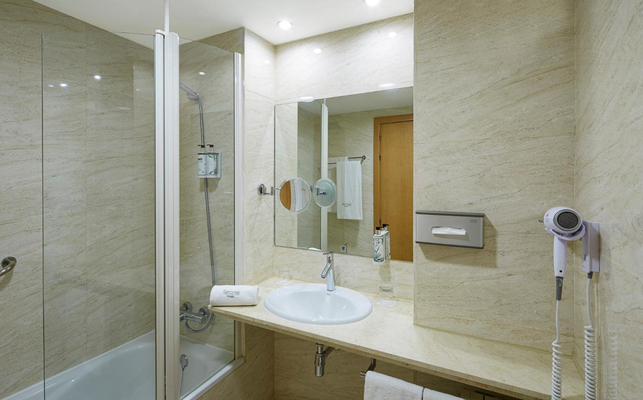 Standard Double Room - Photo 5
