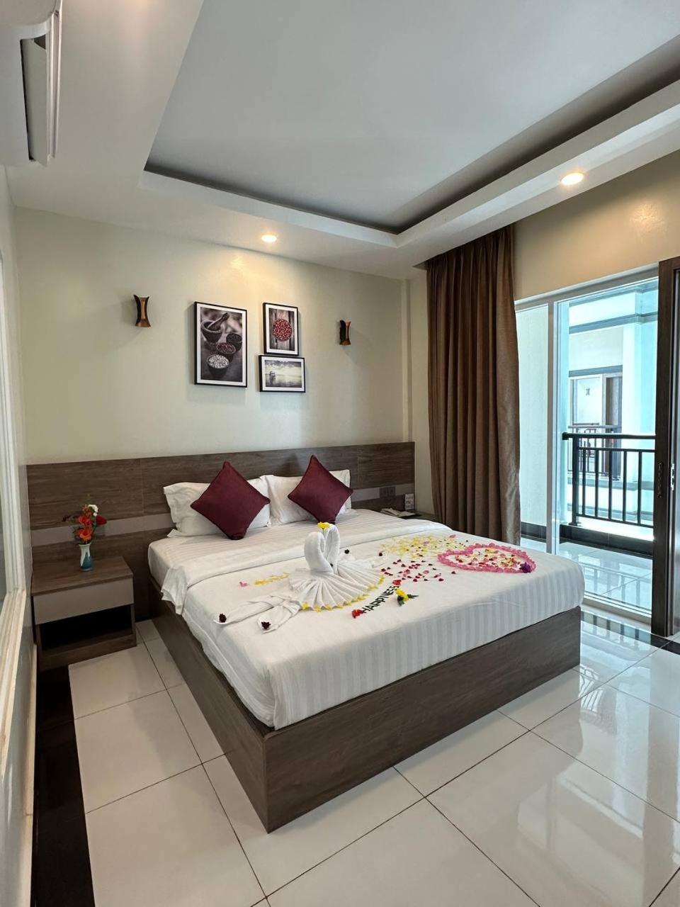 Standard Double Room - Photo 7