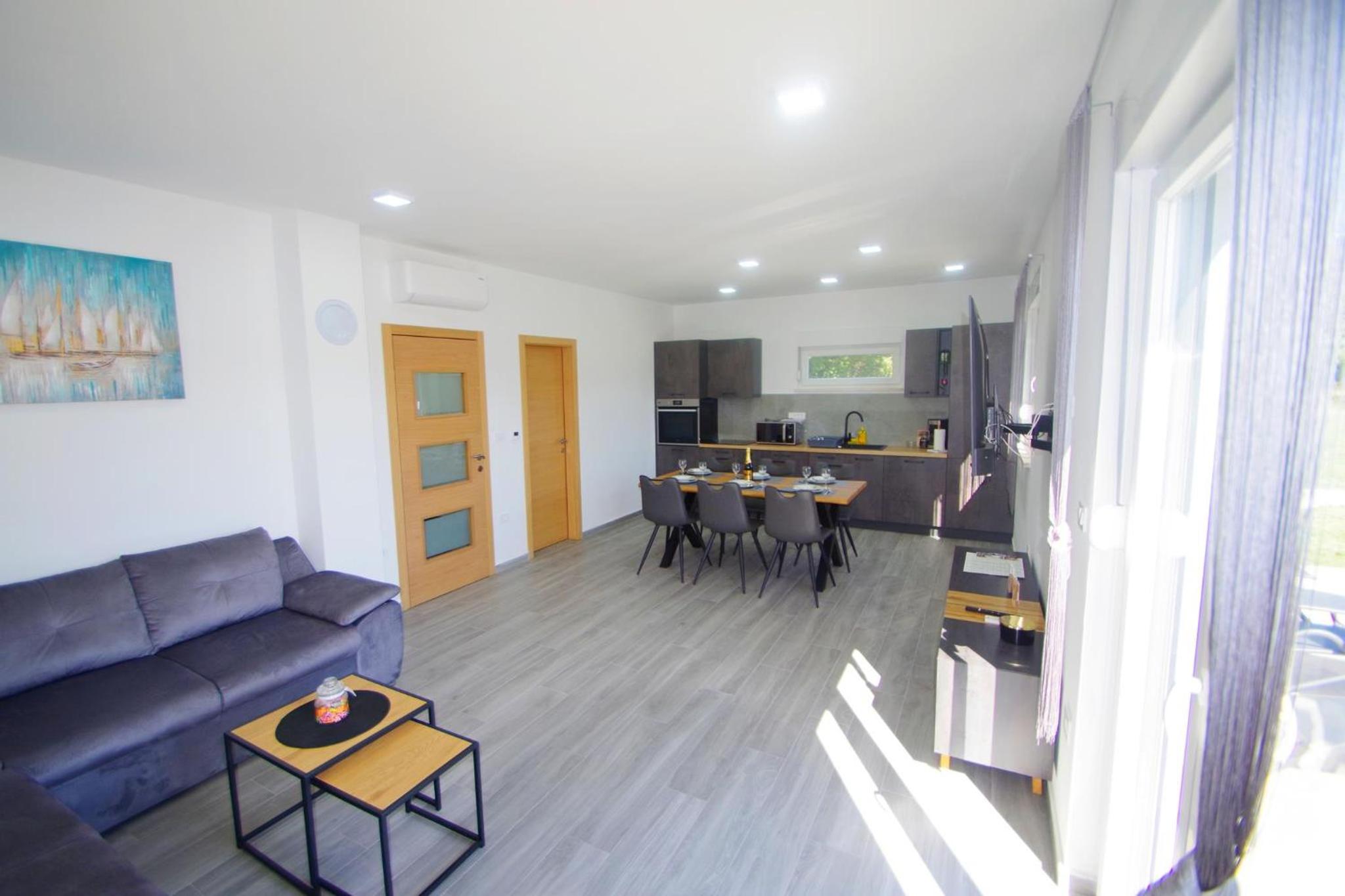 Three-Bedroom House photo 2