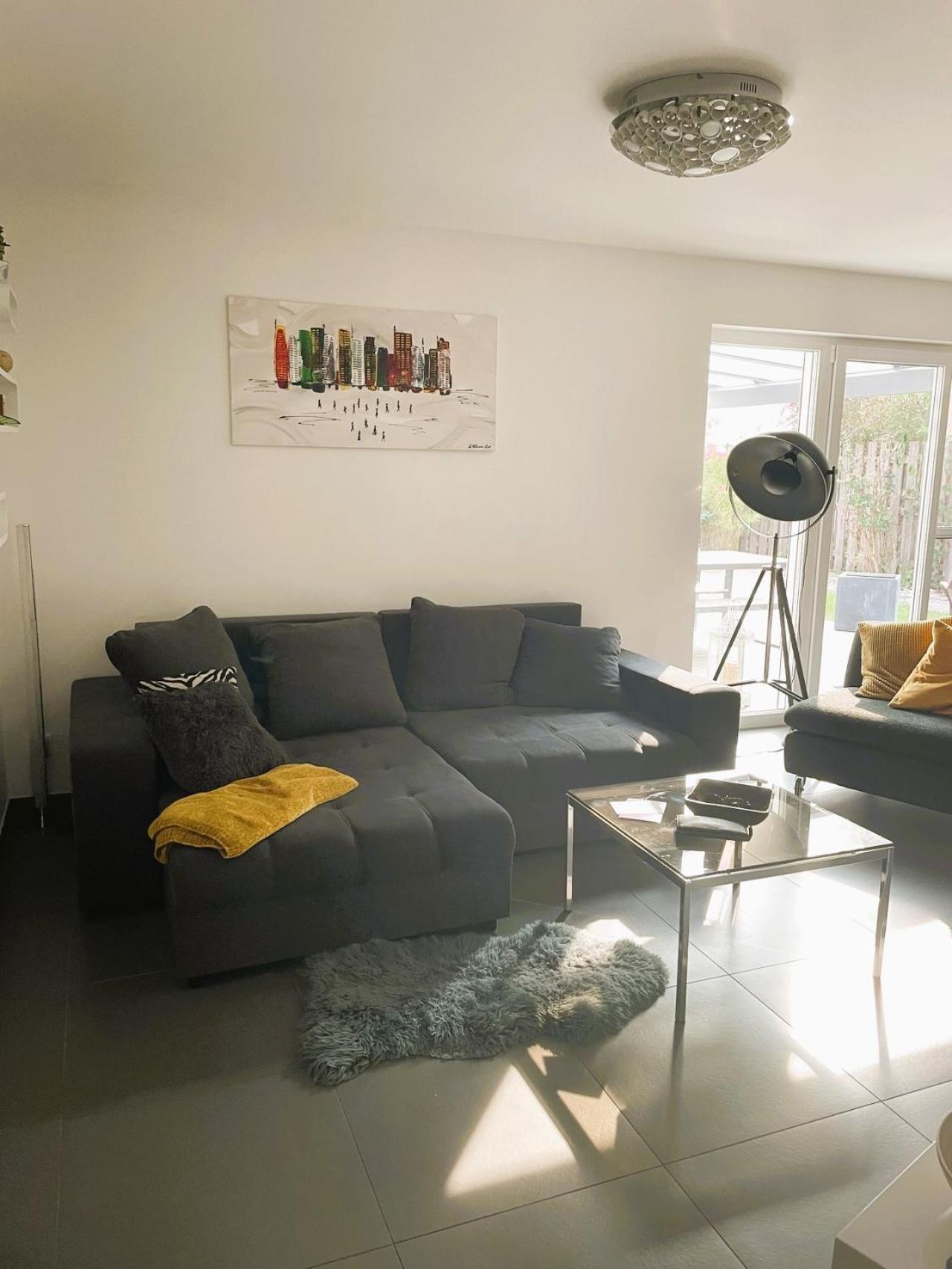 Seven-Bedroom House photo 3