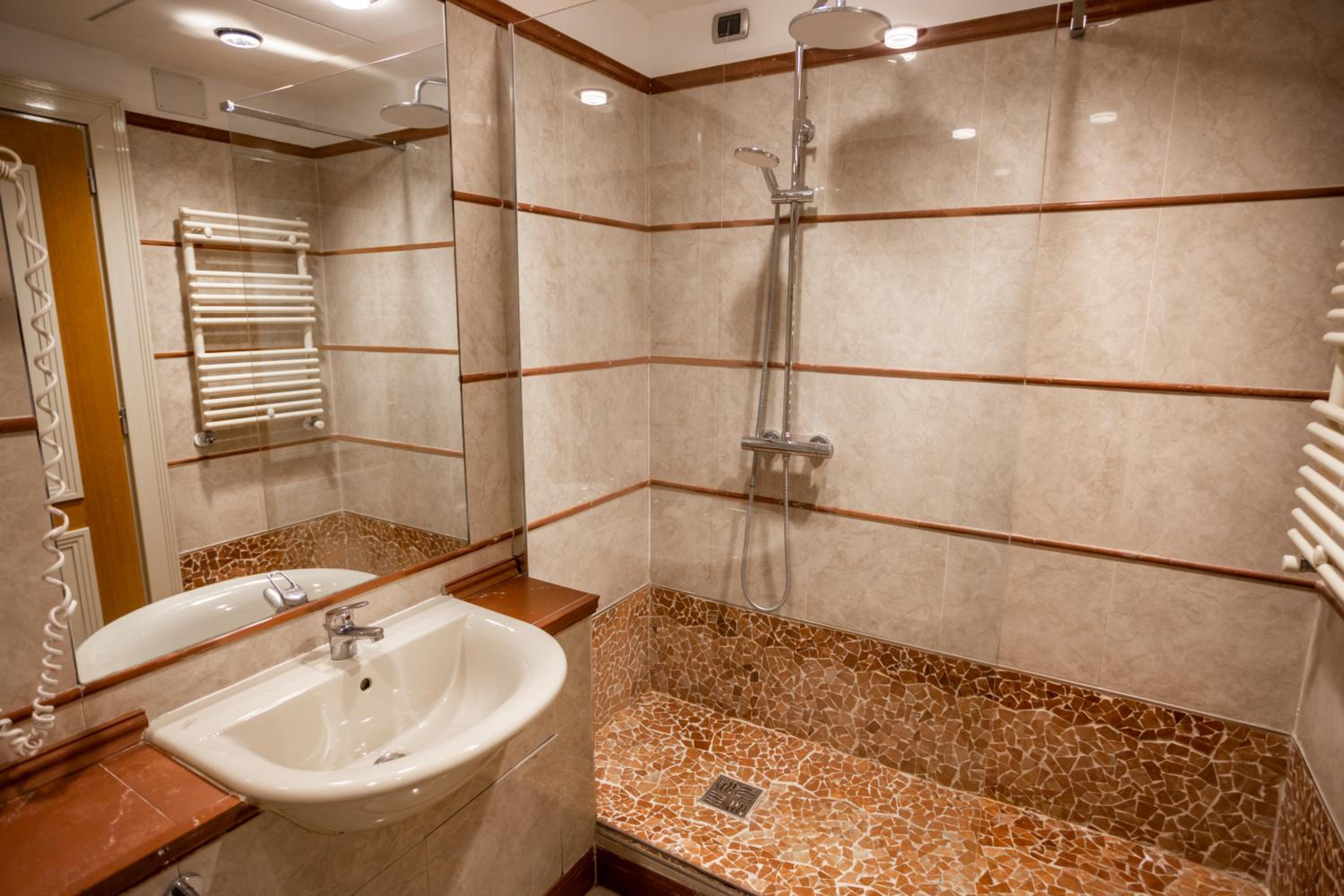 Classic Double or Twin Room photo 2