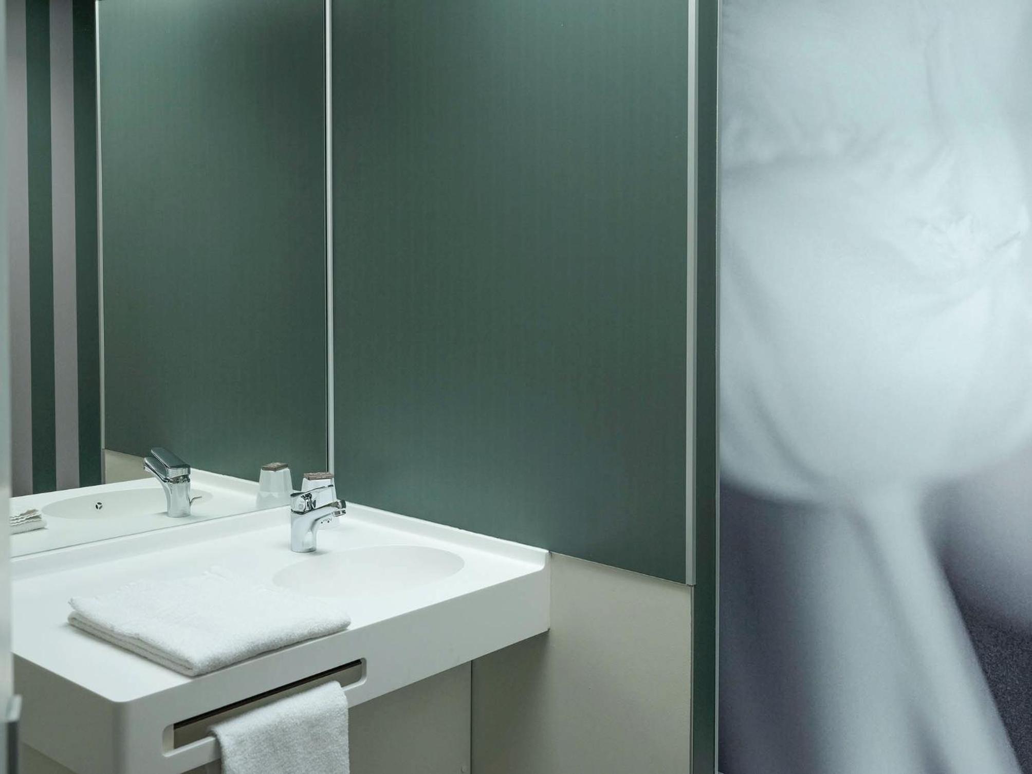 Superior Double Room - Non-Smoking - Photo 4