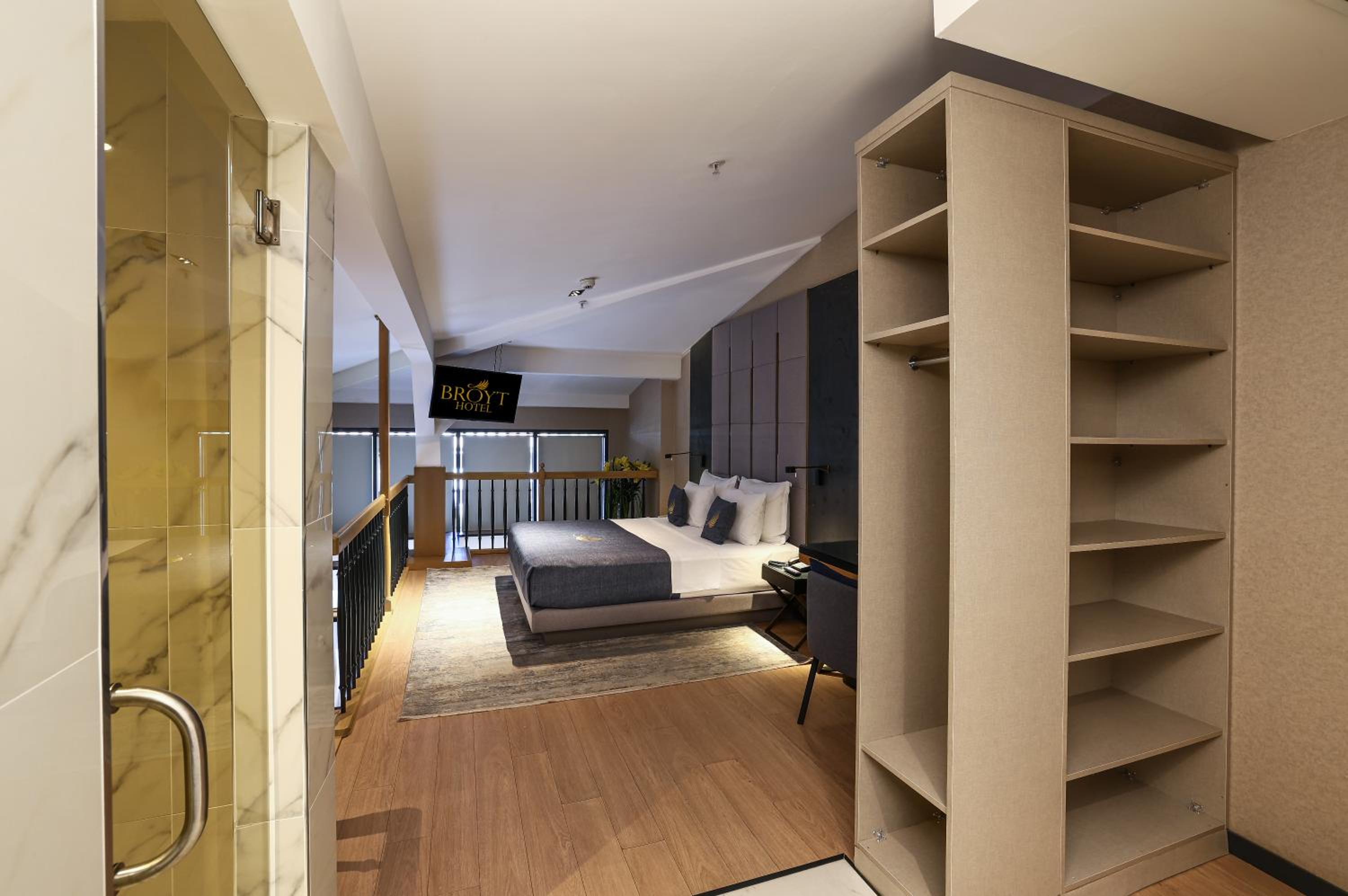 Superior Penthouse Room photo 3