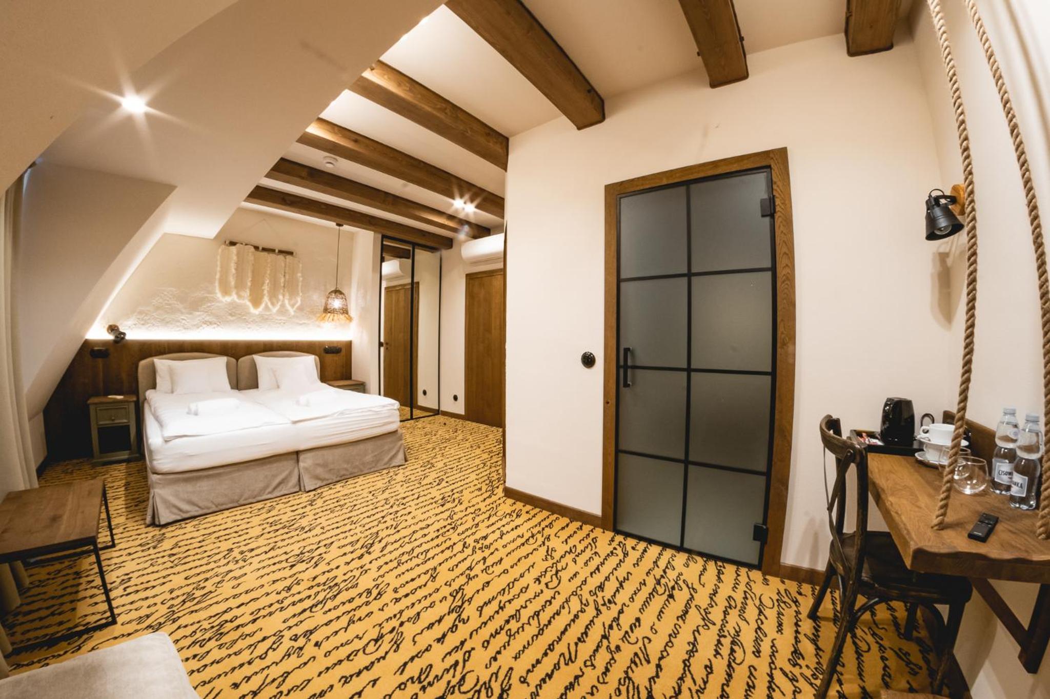 Deluxe Double or Twin Room photo 1