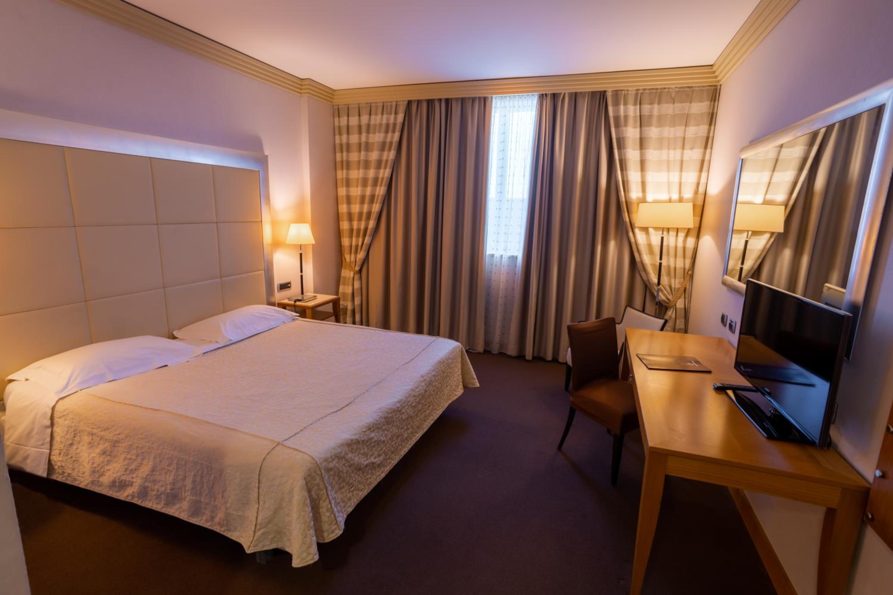 Classic Triple Room photo 3