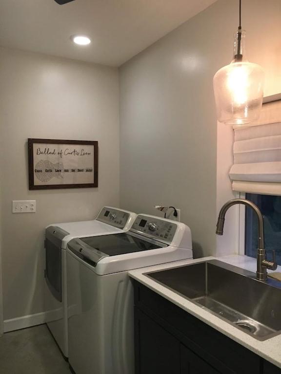 Four-Bedroom House photo 2