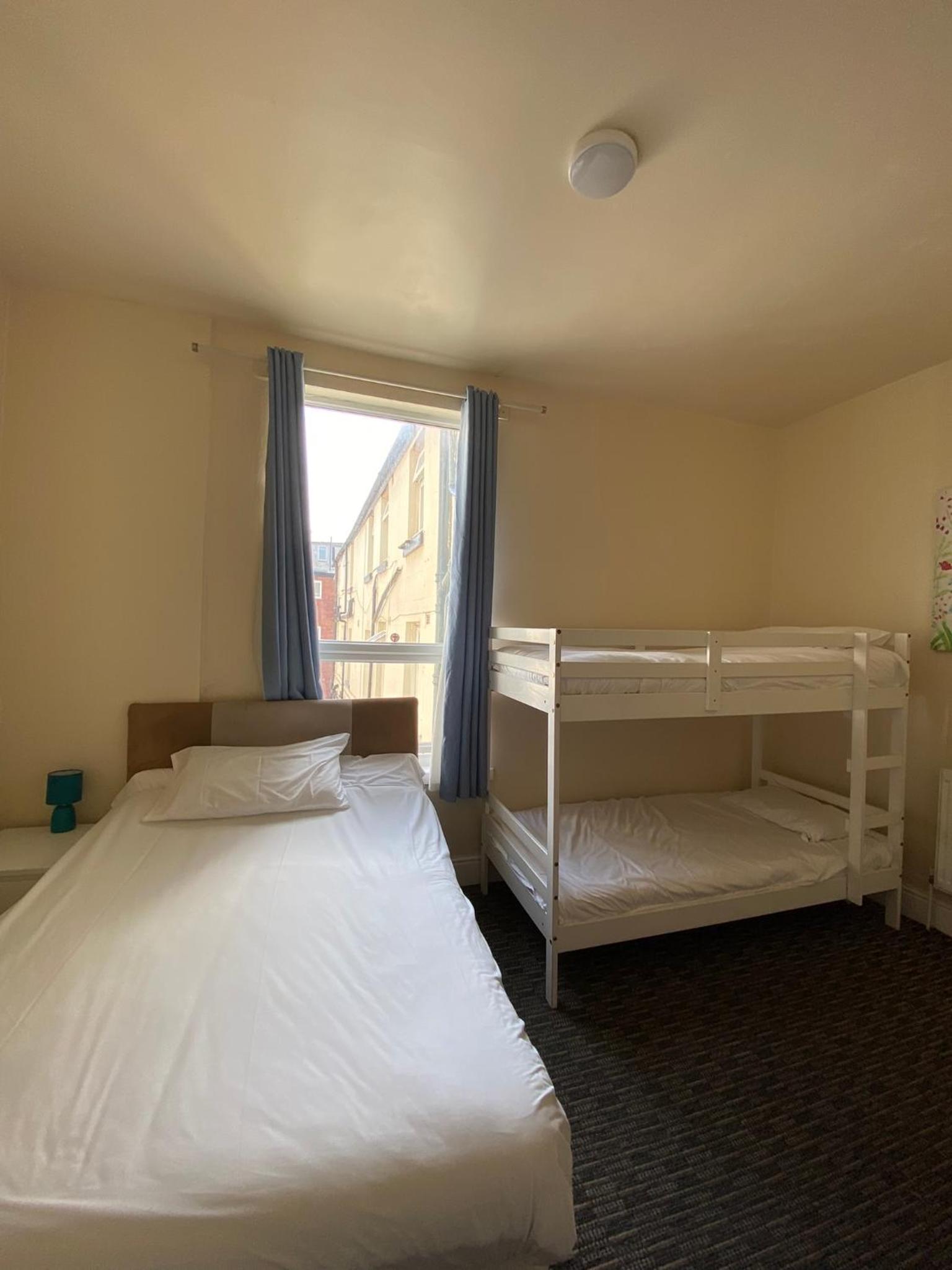 Family Room (2 Adults + 2 Children)