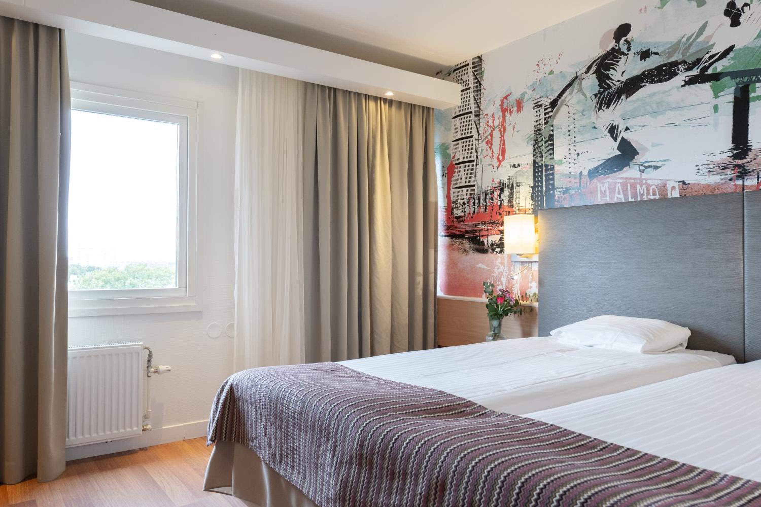 Standard Twin Room - Photo 1