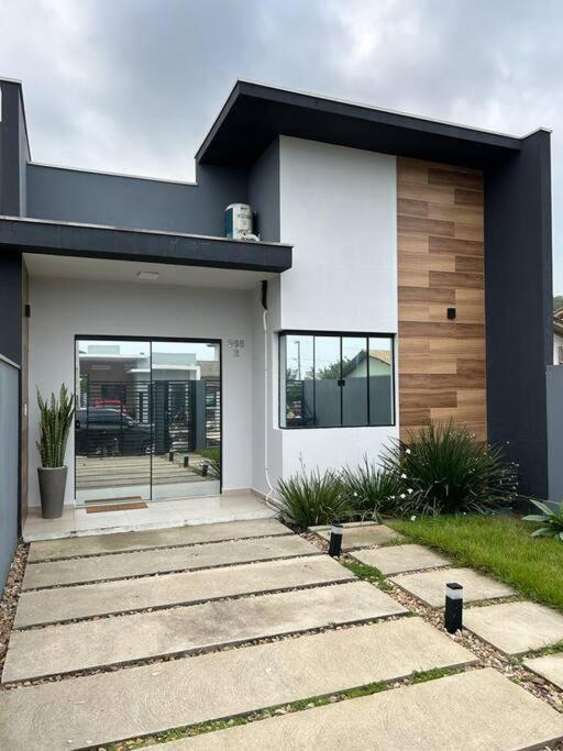 One-Bedroom House photo 2