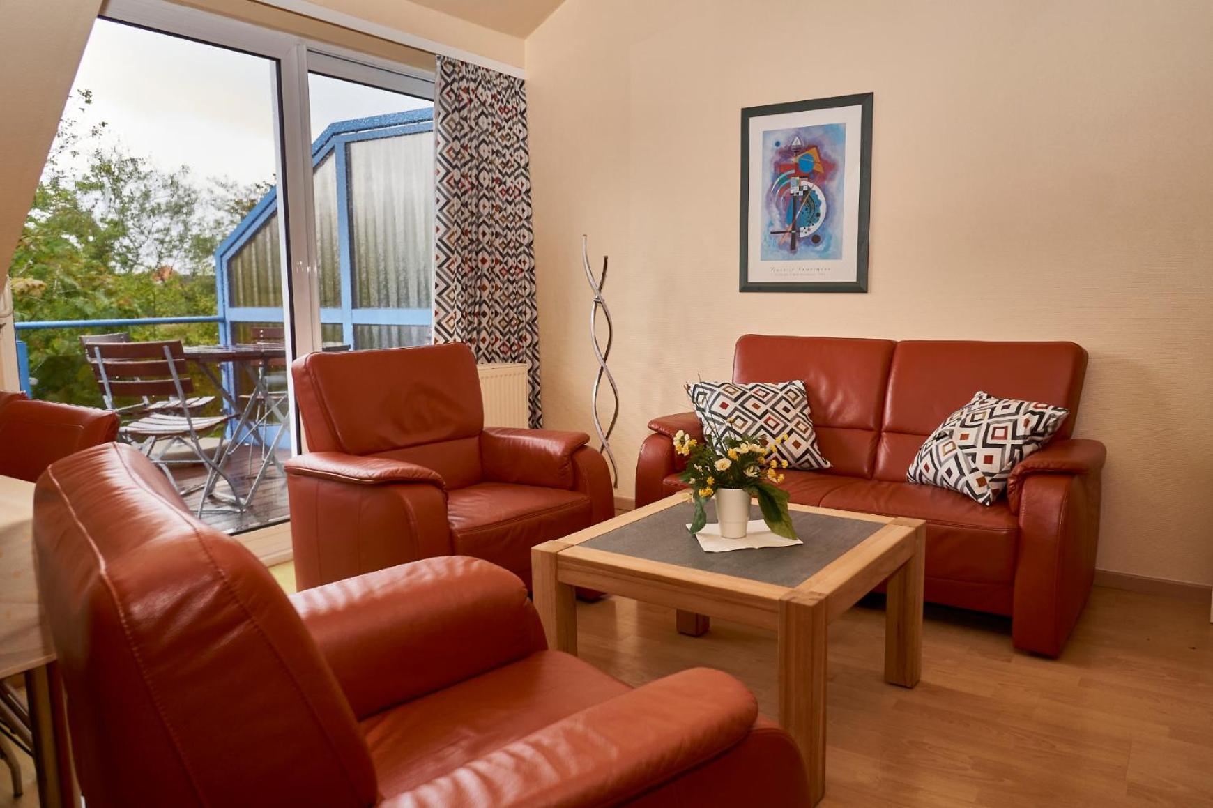 Apartment with Balcony photo 1