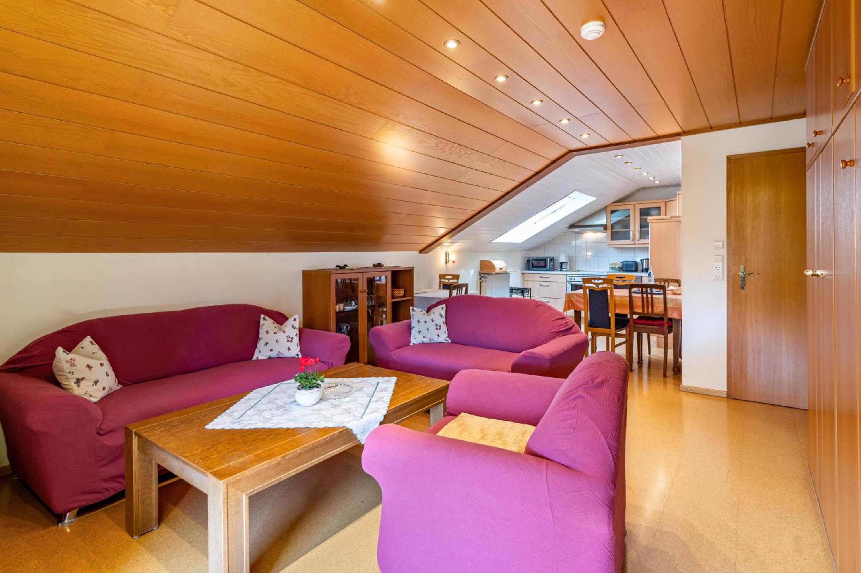 Three-Bedroom Premium Apartment with Balcony photo 1