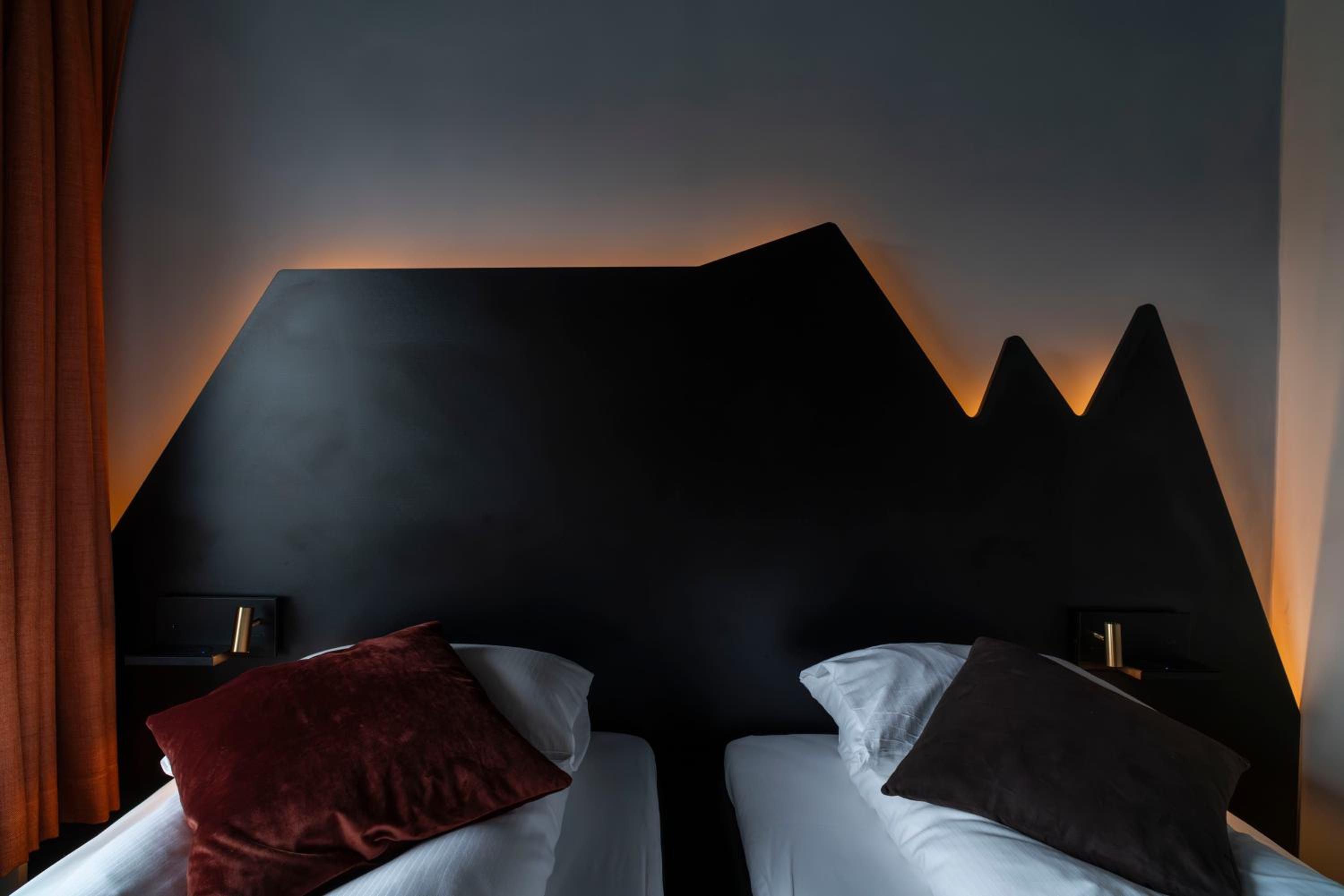 Twin Room - Photo 1