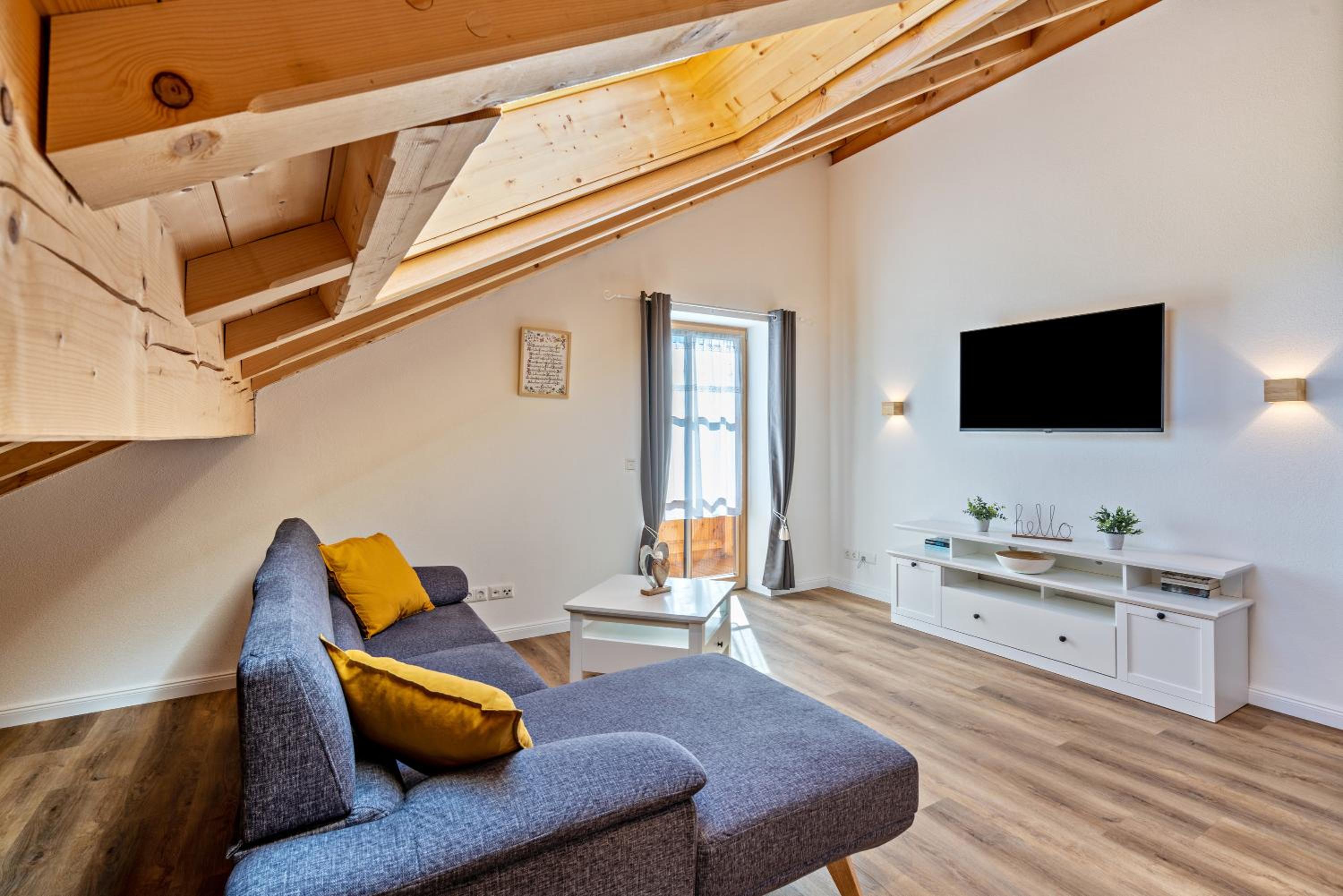 Two-Bedroom Deluxe Apartment with Garden View