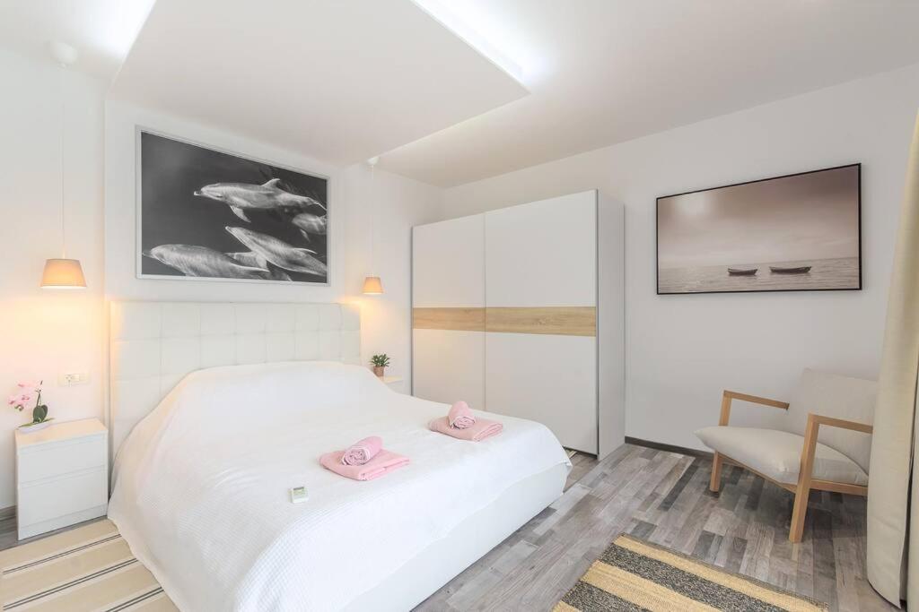 Three-Bedroom Villa photo 1
