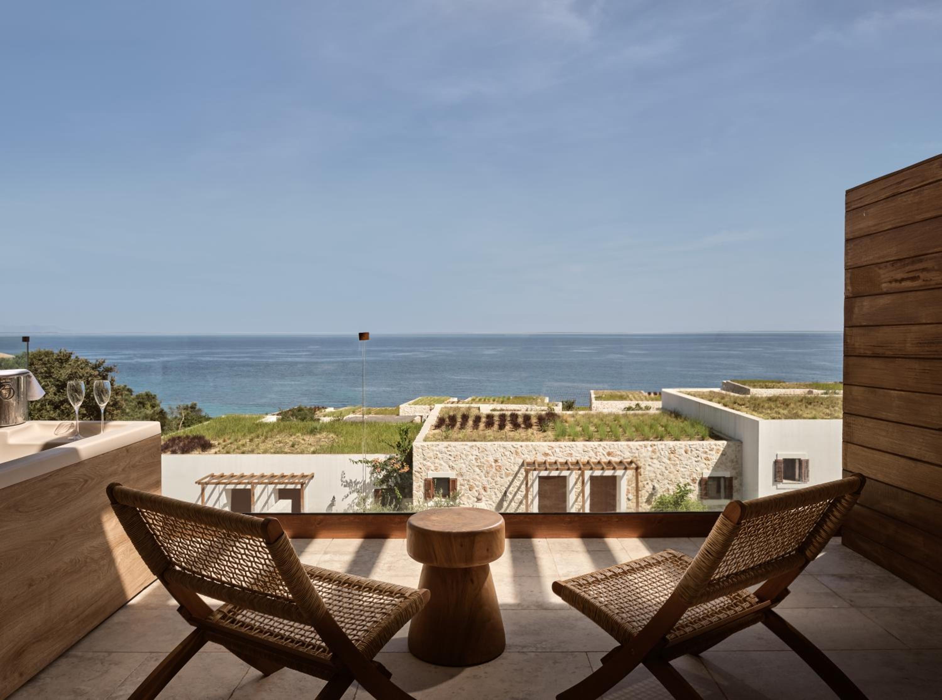 Spa Suite Sea View with Outdoor Hot Tub - Photo 2