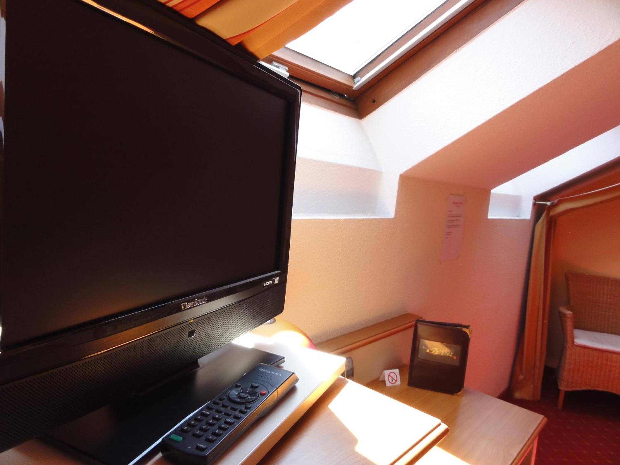 Double Room - Photo 2