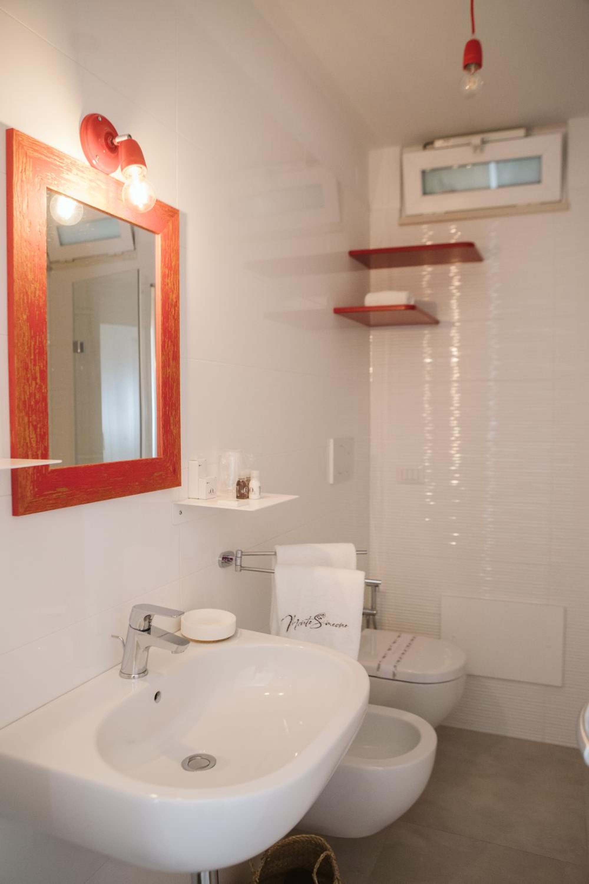 Double Room - Photo 5